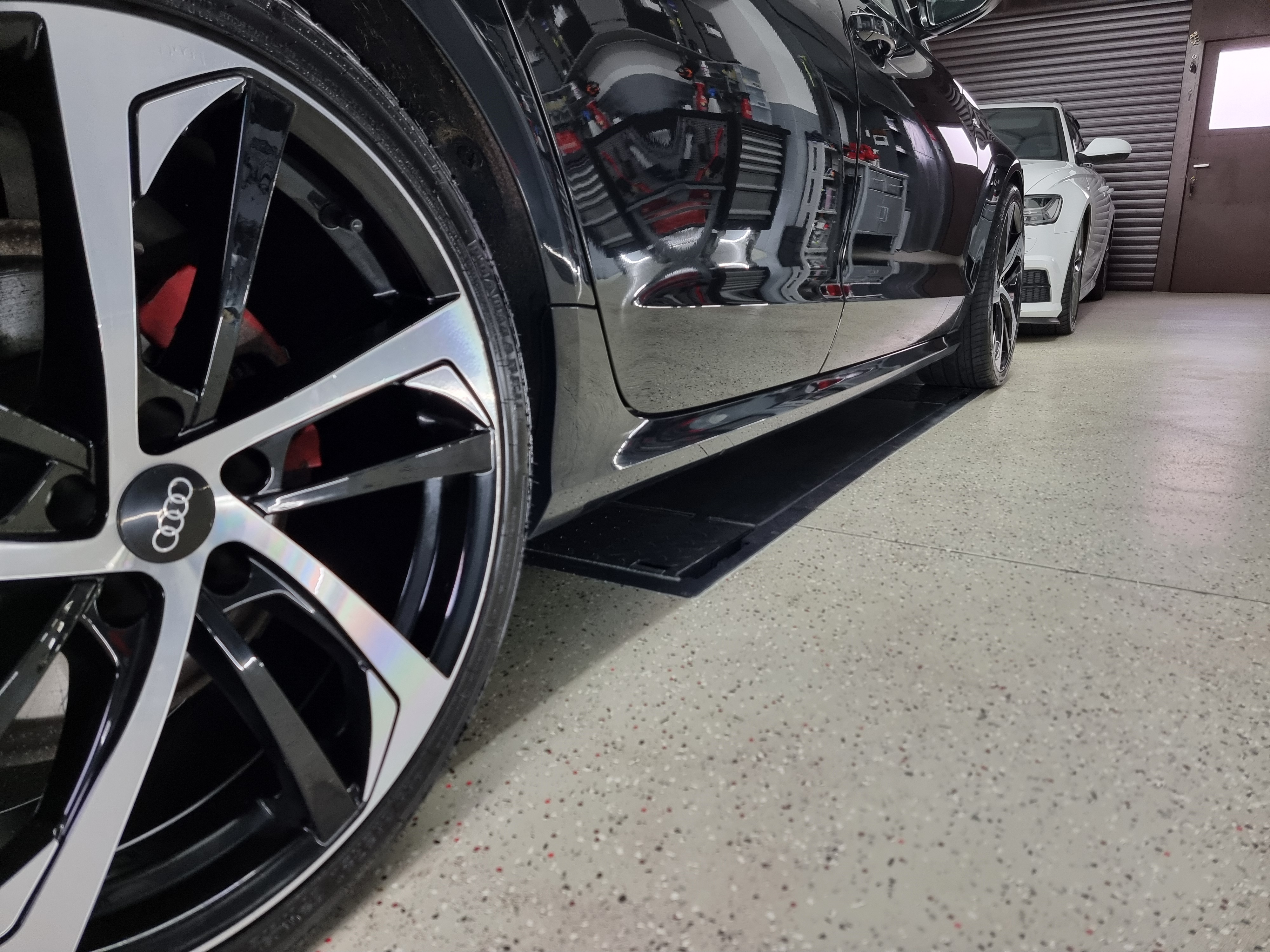 Profesionální leštění laku do vysokého lesku