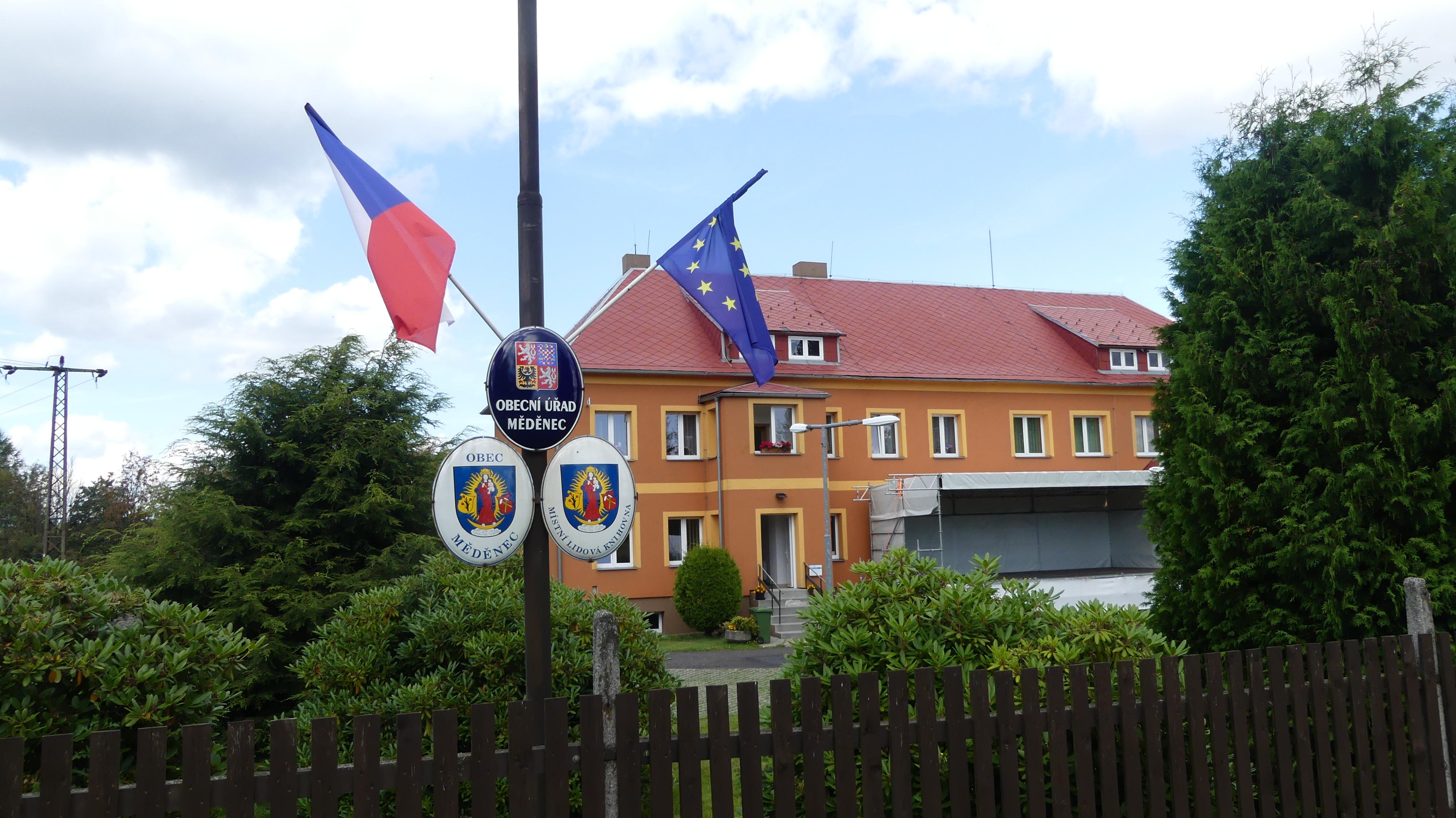 Měděnec - obecní úřad foto 2
