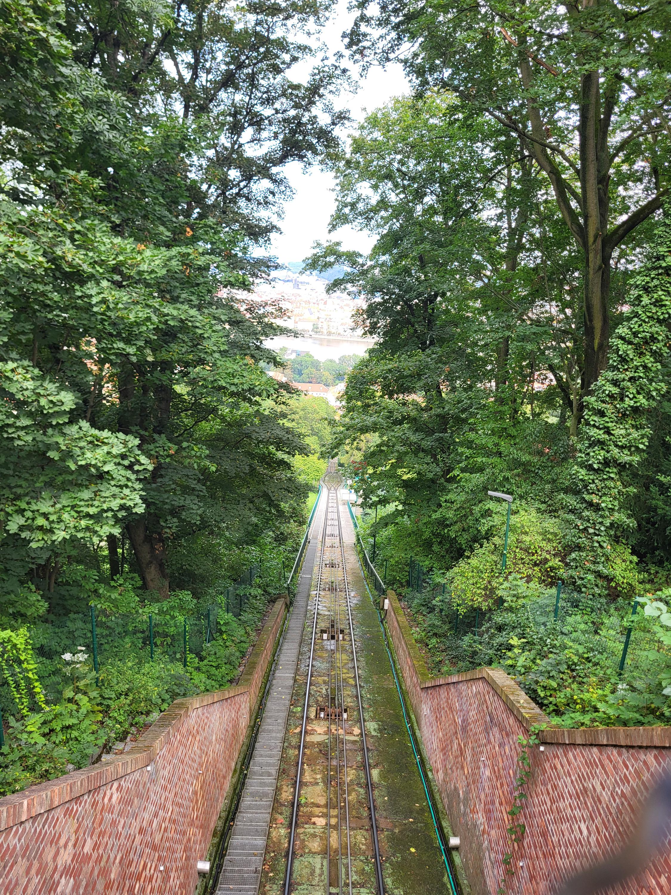 Lanová dráha na Petřín (Dopravní podnik hl. m. Prahy) foto 2