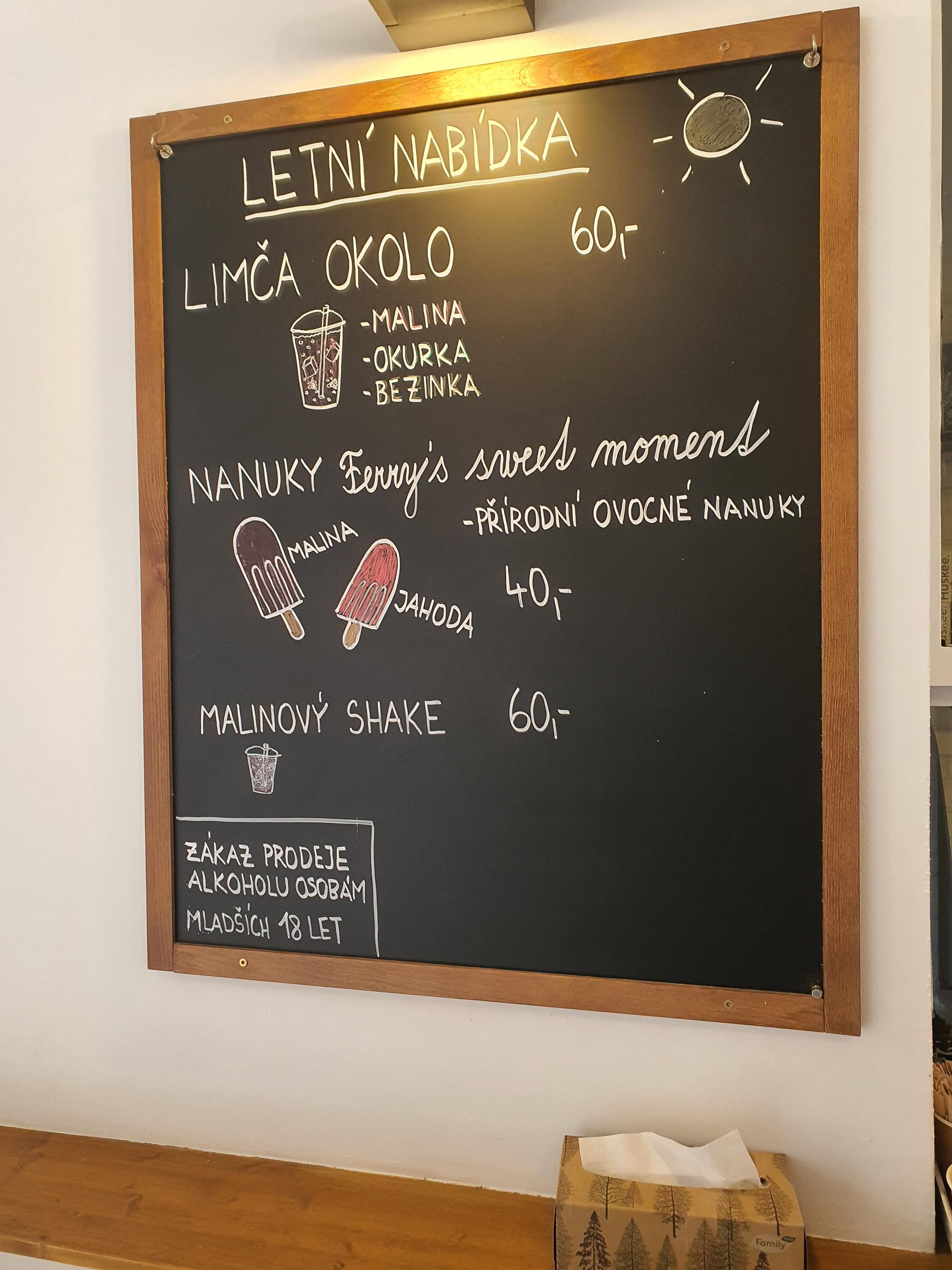 Kafe okolo foto 2