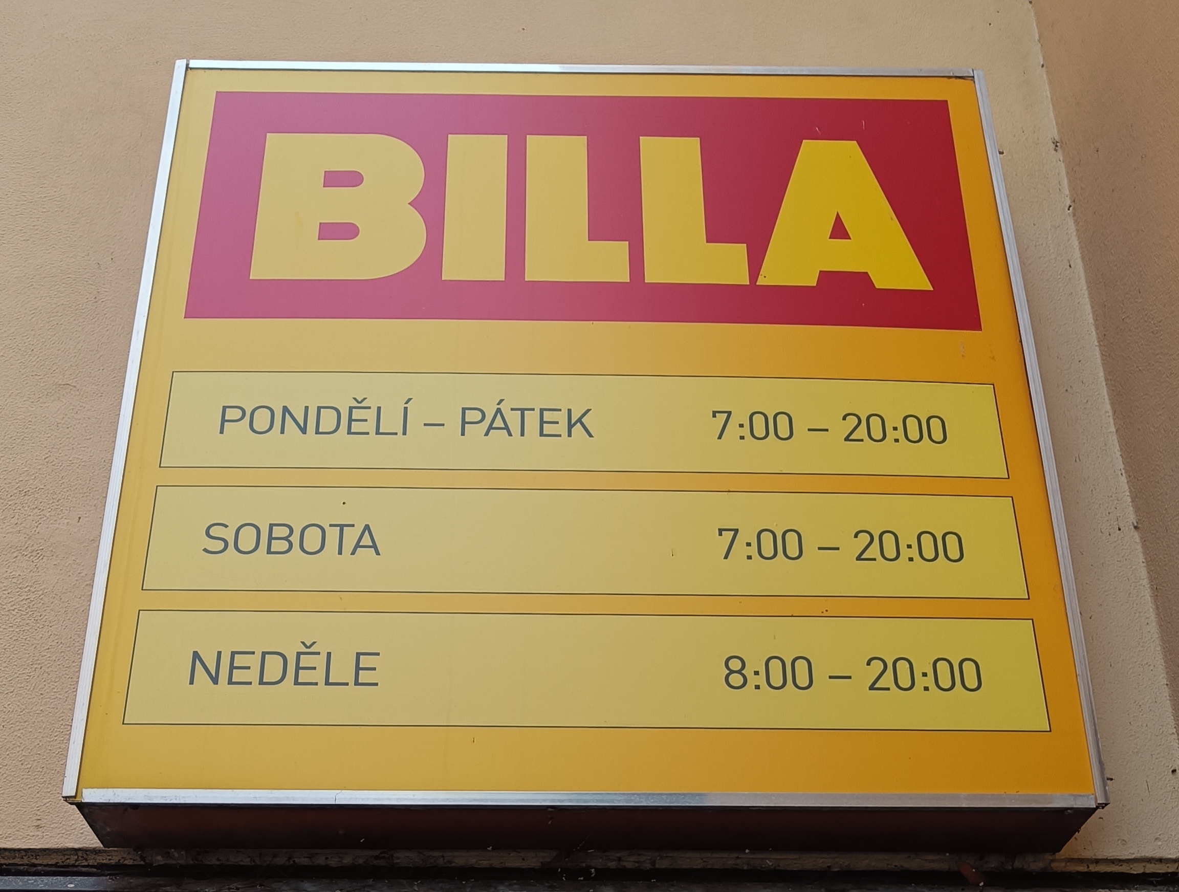 BILLA foto 3