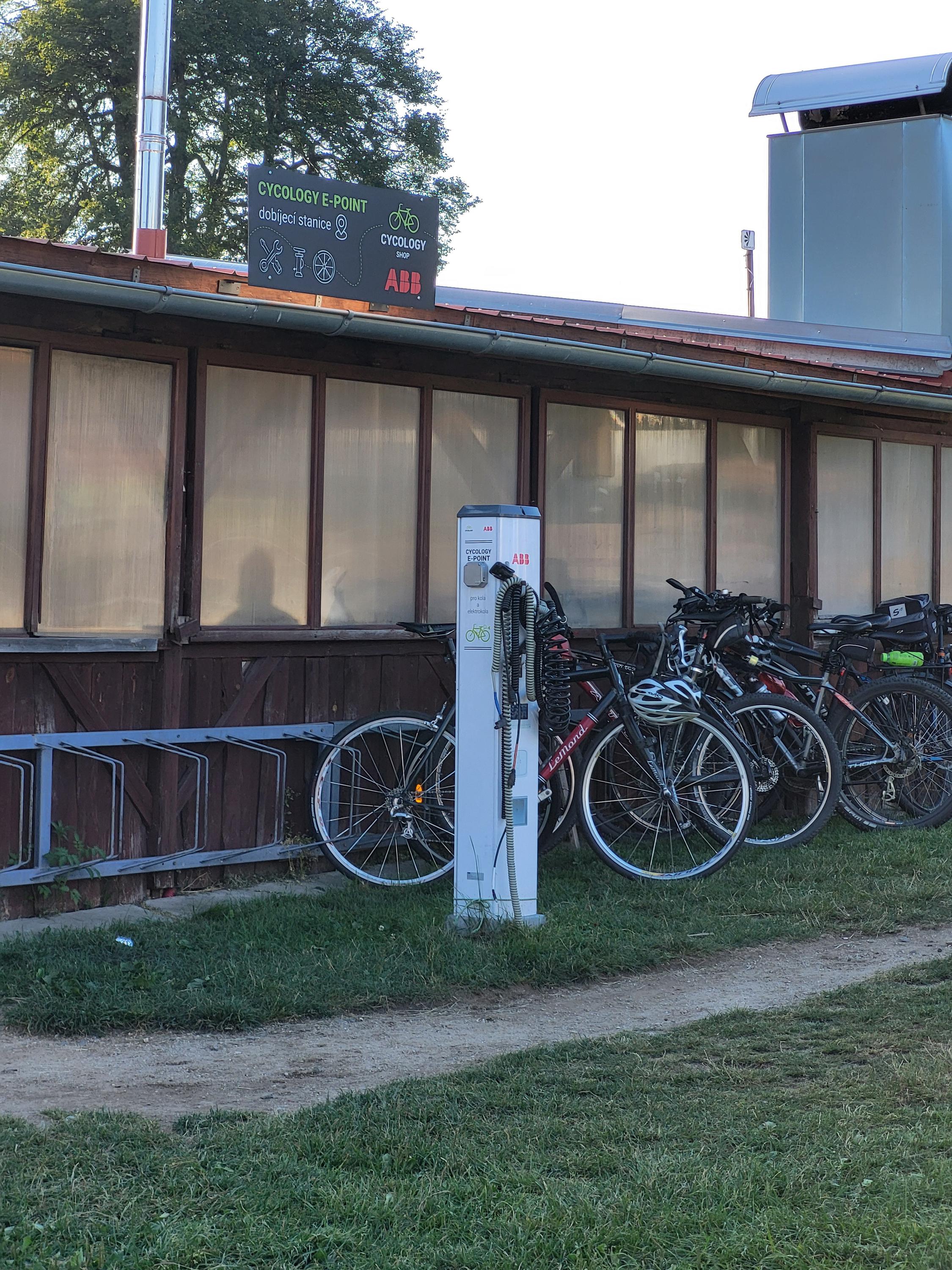 Nabíjecí stanice pro elektrokola Milíře foto 6