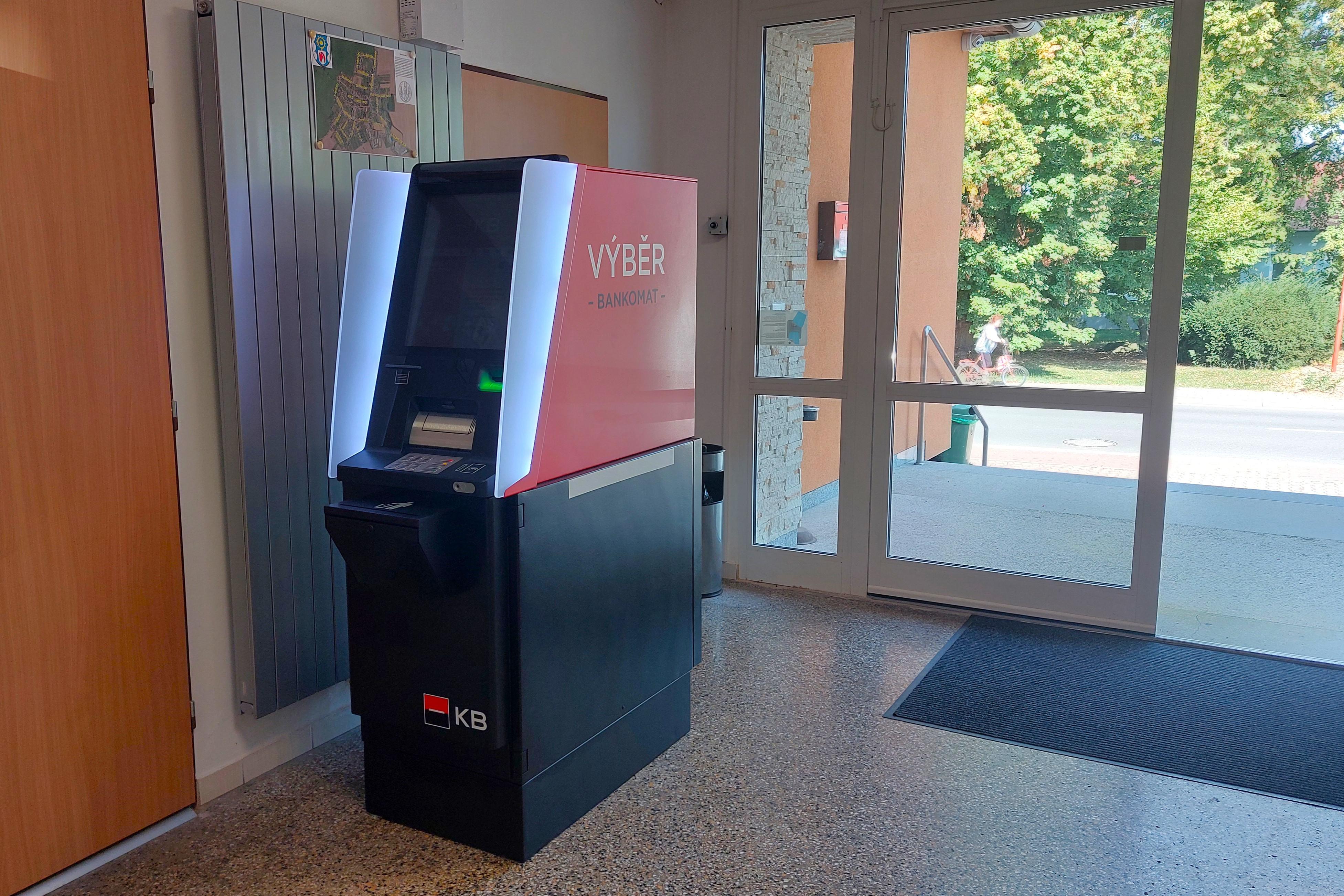 Bankomat Komerční banky foto 2