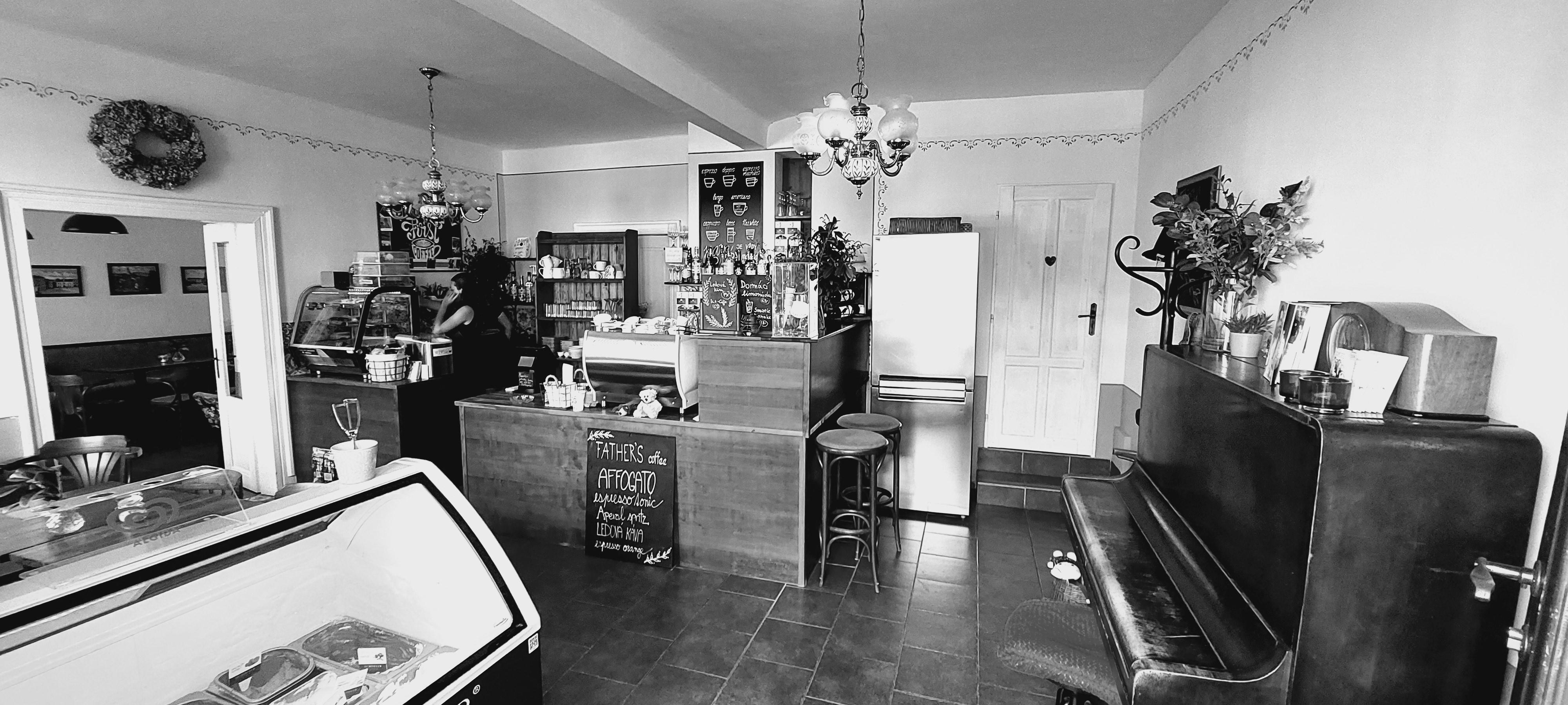 Kavárna U Dvou piaristů foto 6