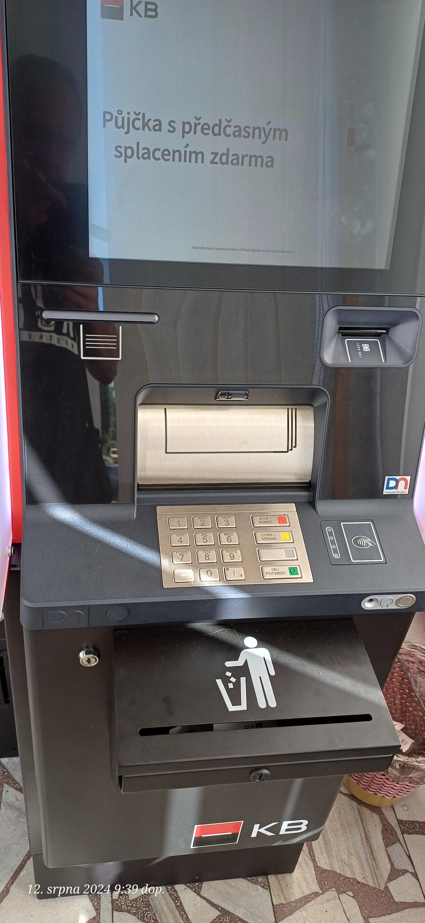Bankomat Komerční banky foto 2