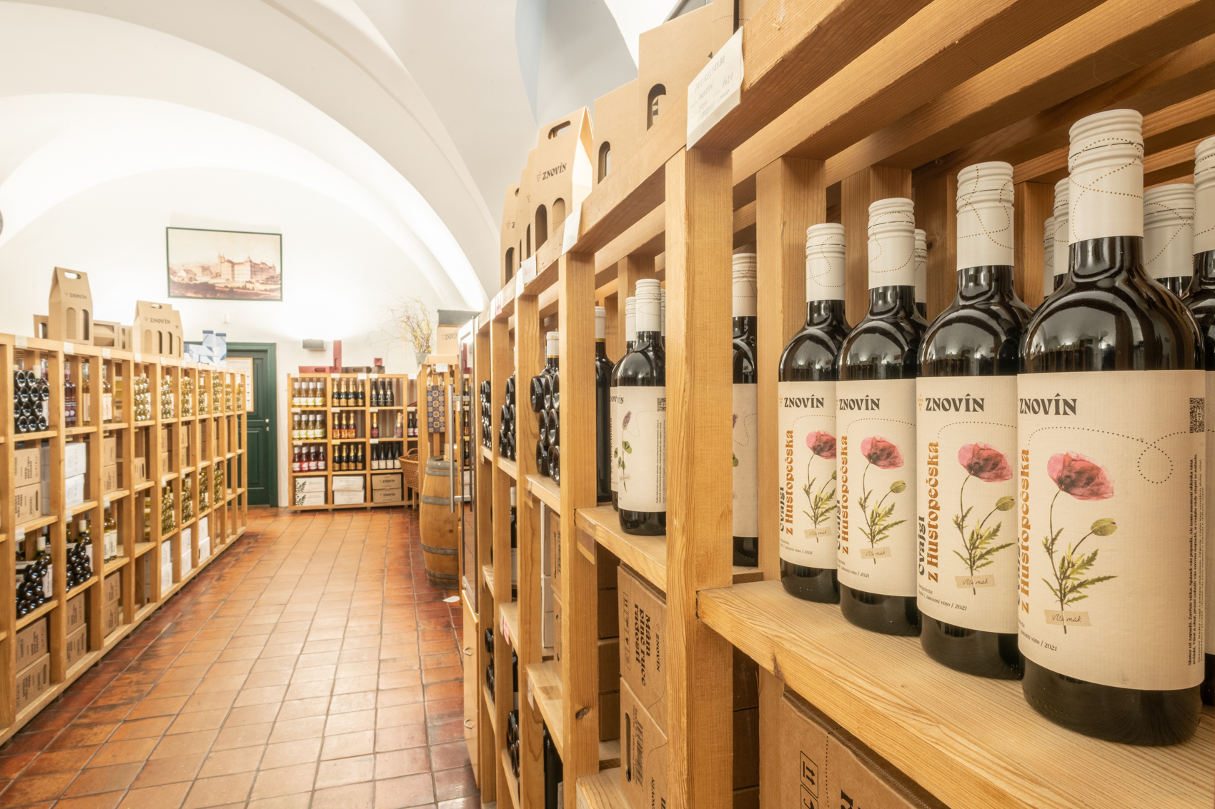 Znovín Zojmo - Prodejna lahvových a sudových vín foto 4