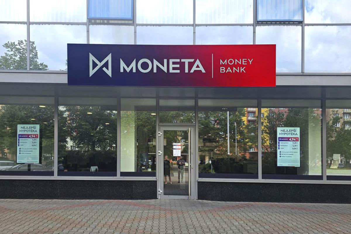 MONETA Money Bank