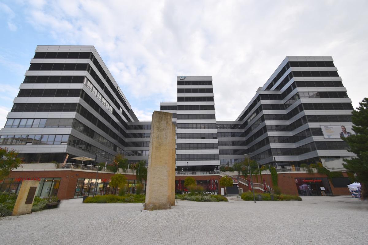 OFFICE HUNTERS s.r.o.