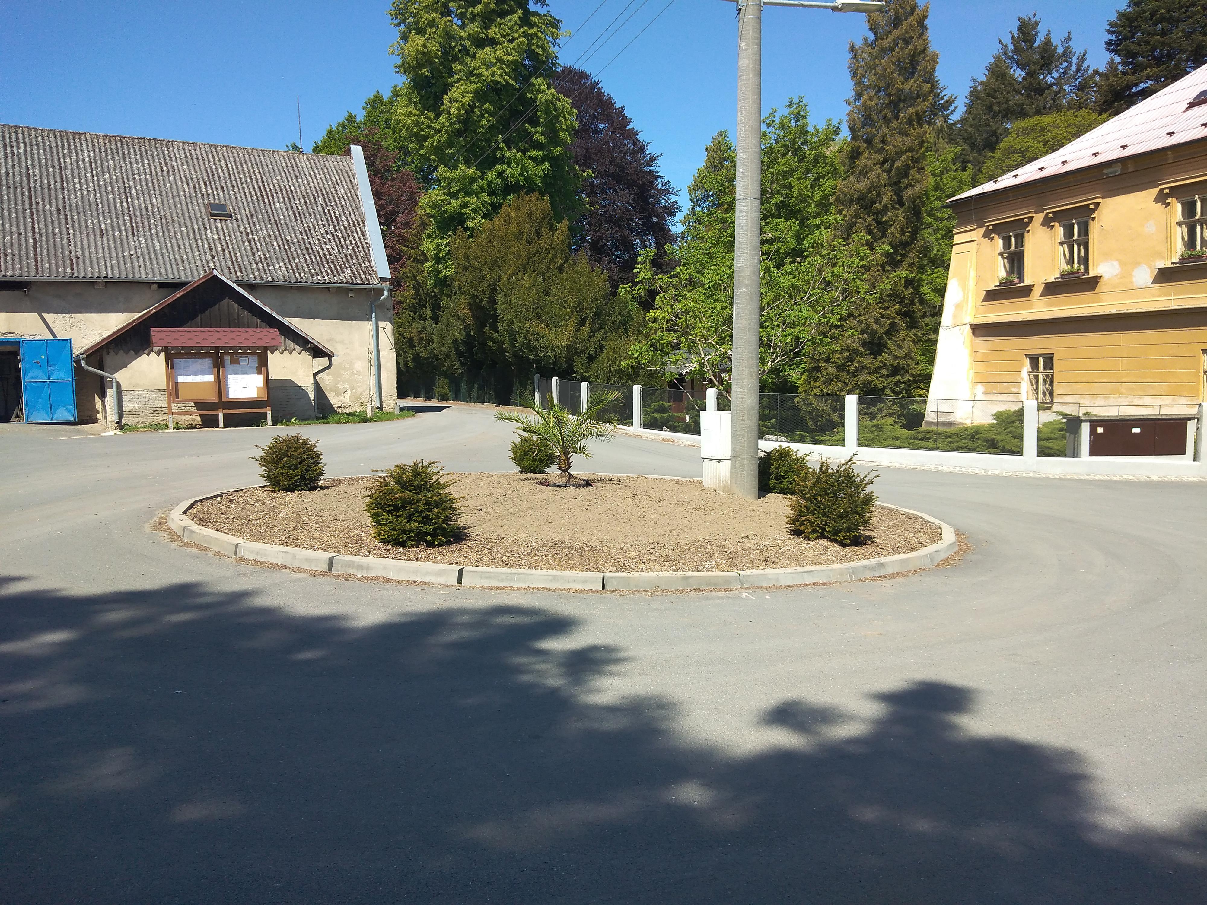 Bílá Lhota - obecní úřad foto 2