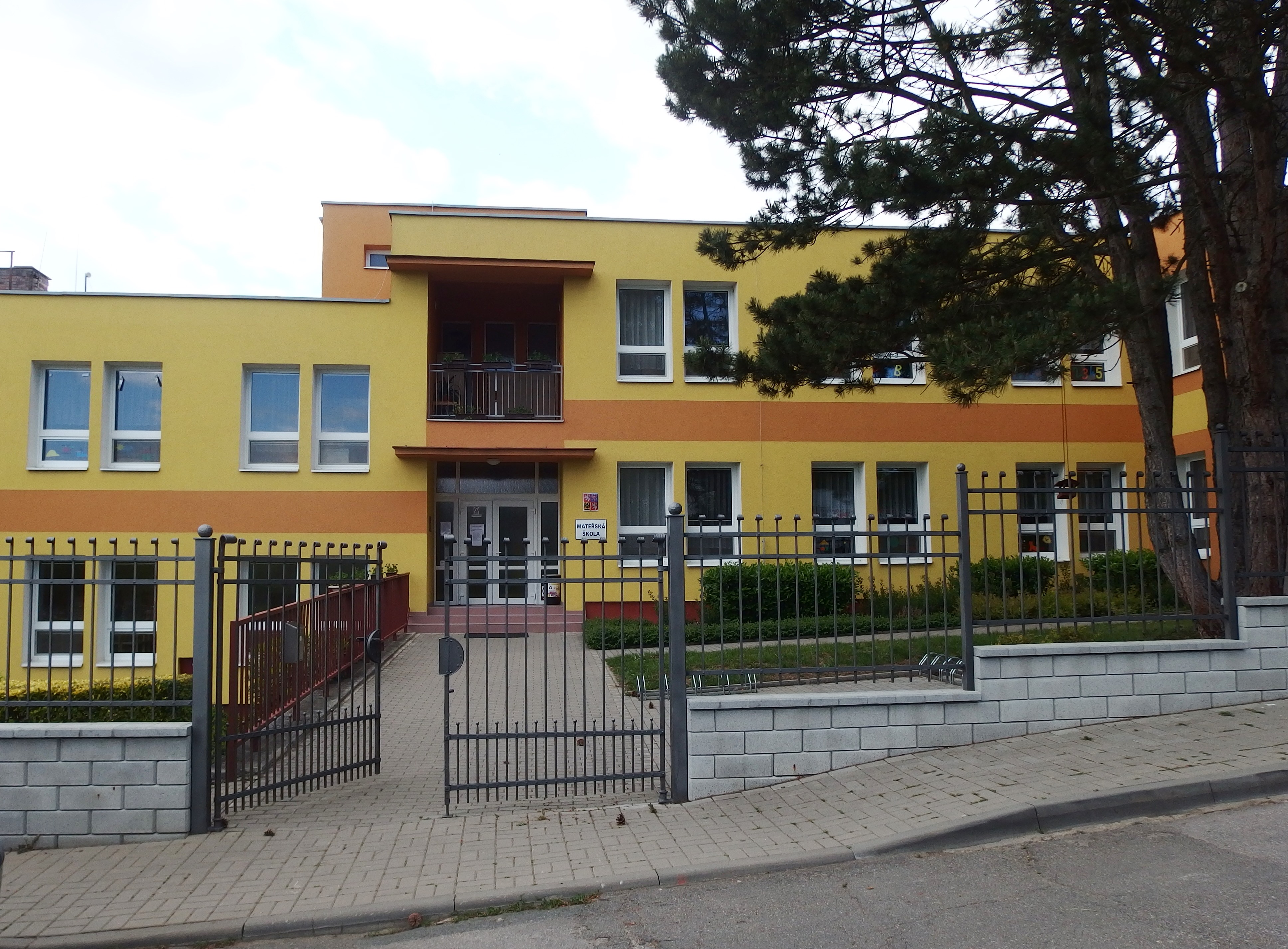 Mateřská škola Vnorovy foto 2