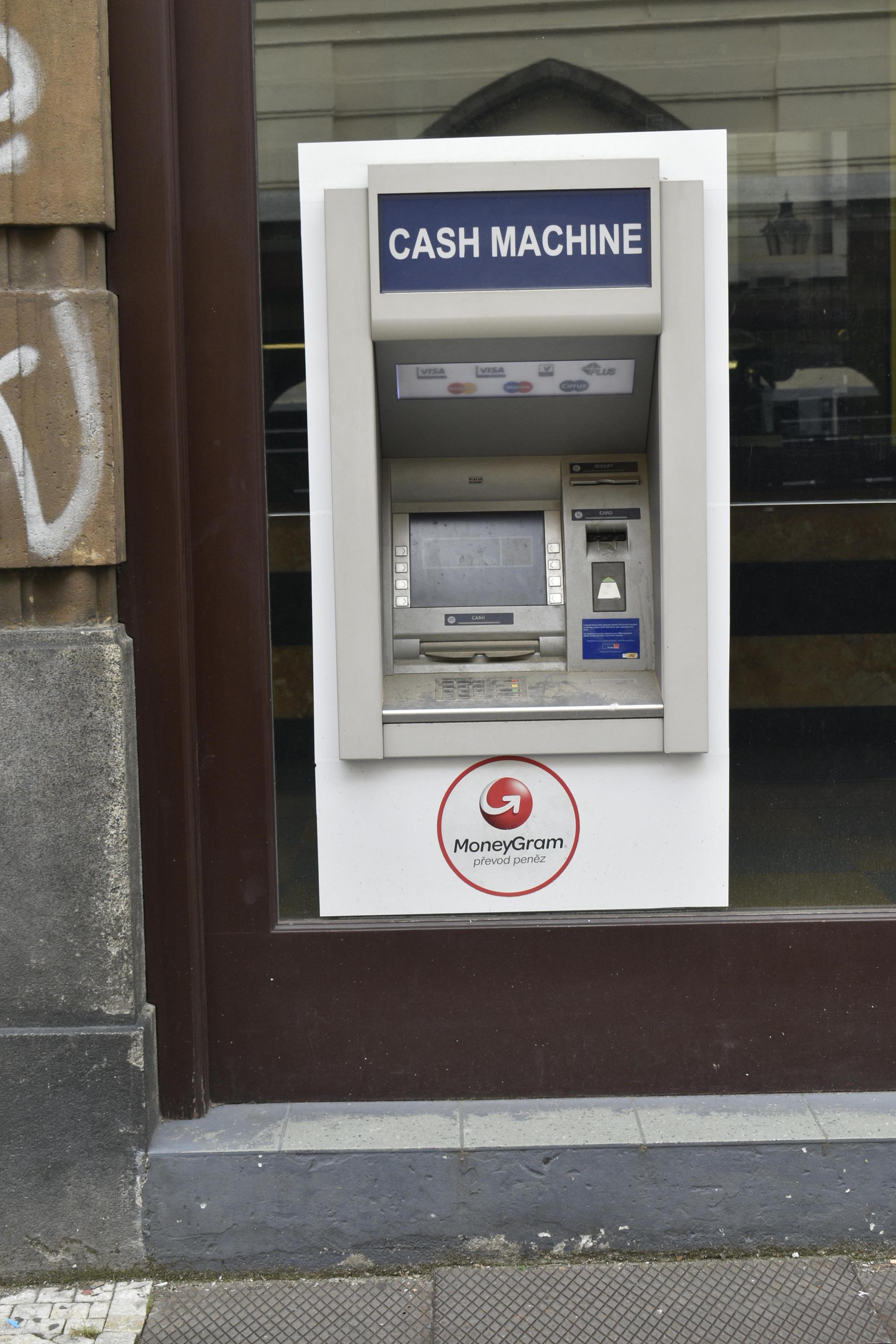 Bankomat Travelex ČR foto 2