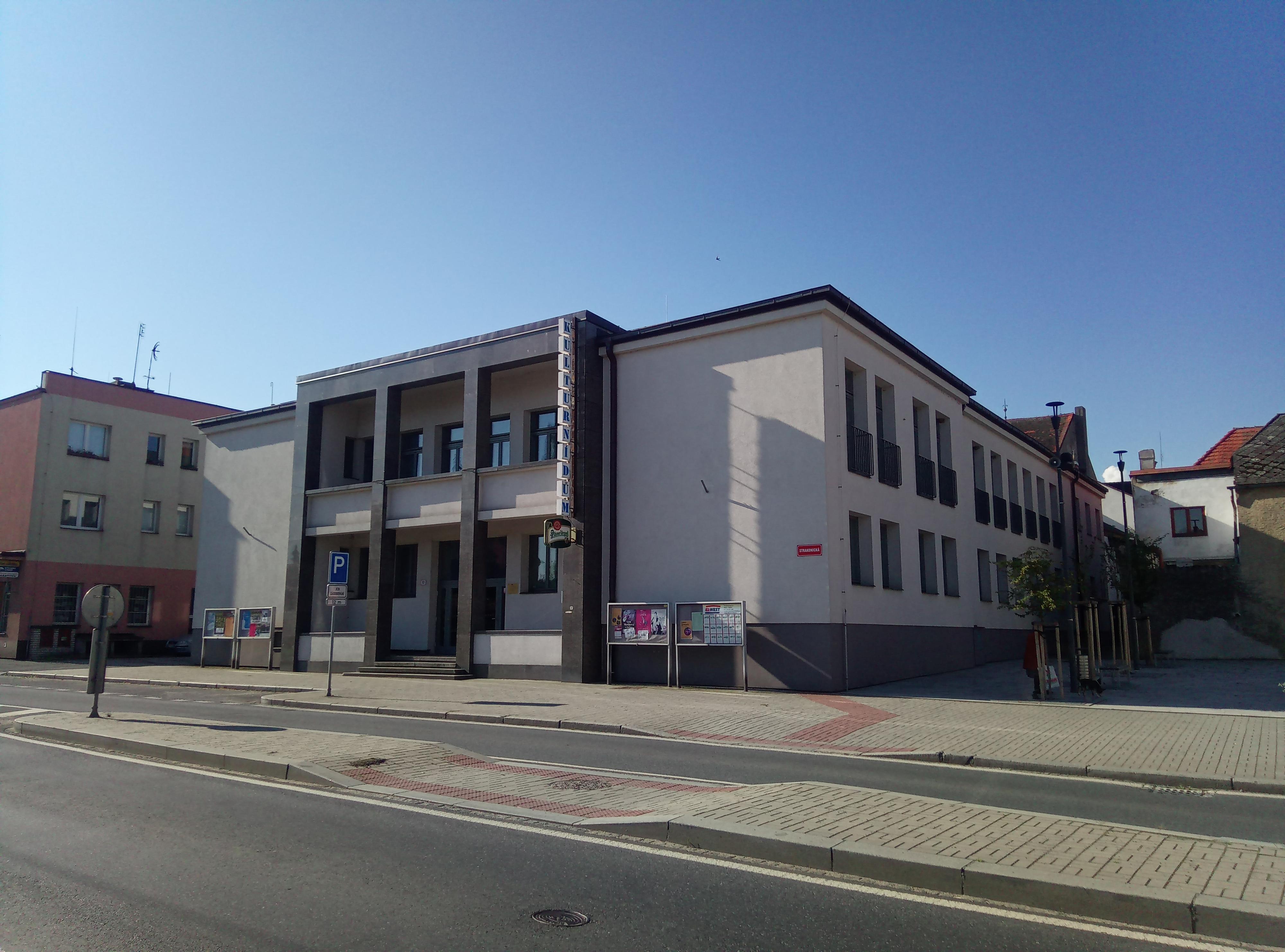 Restaurace KD Horažďovice foto 3