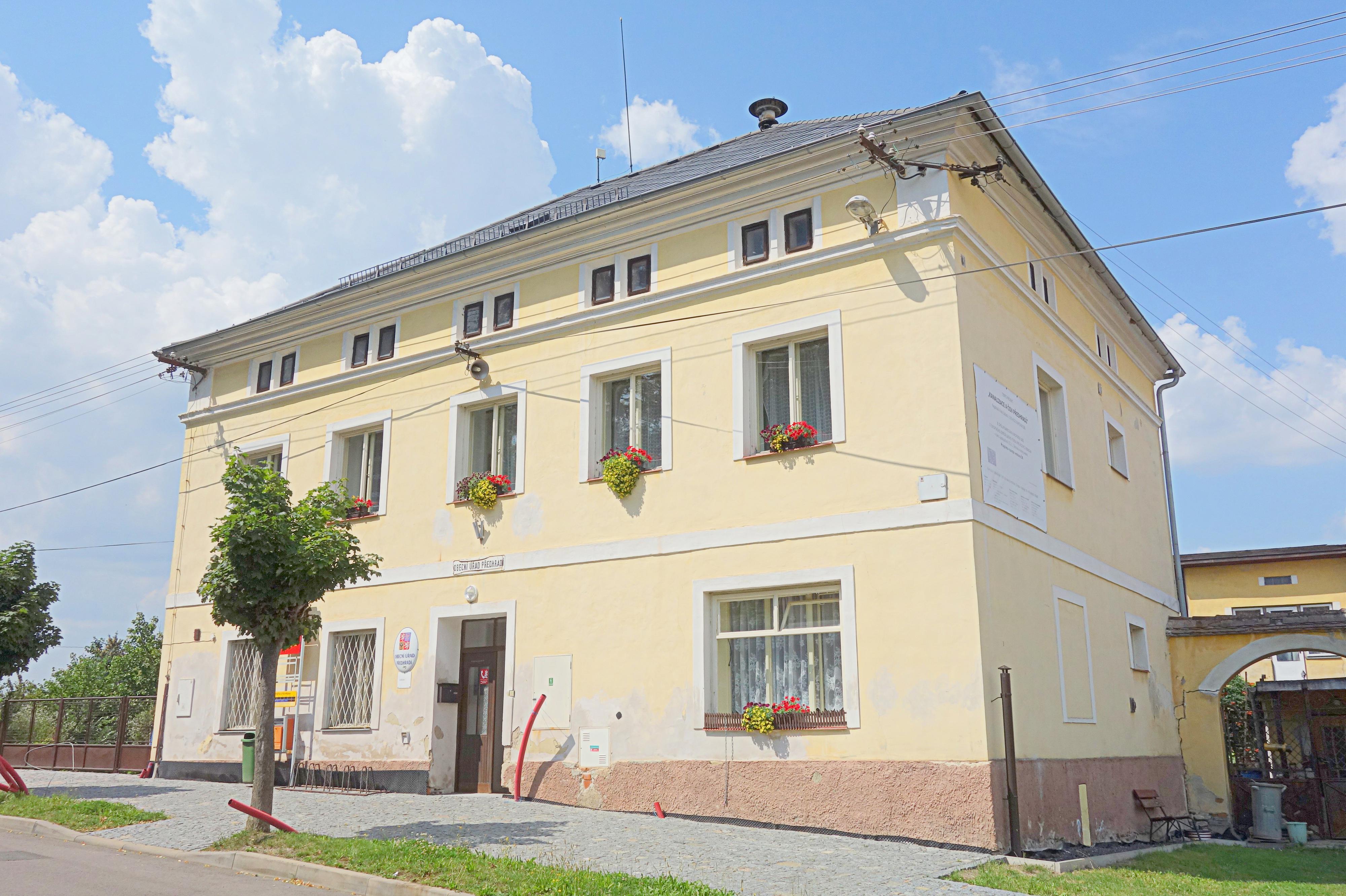 Předhradí - obecní úřad foto 3