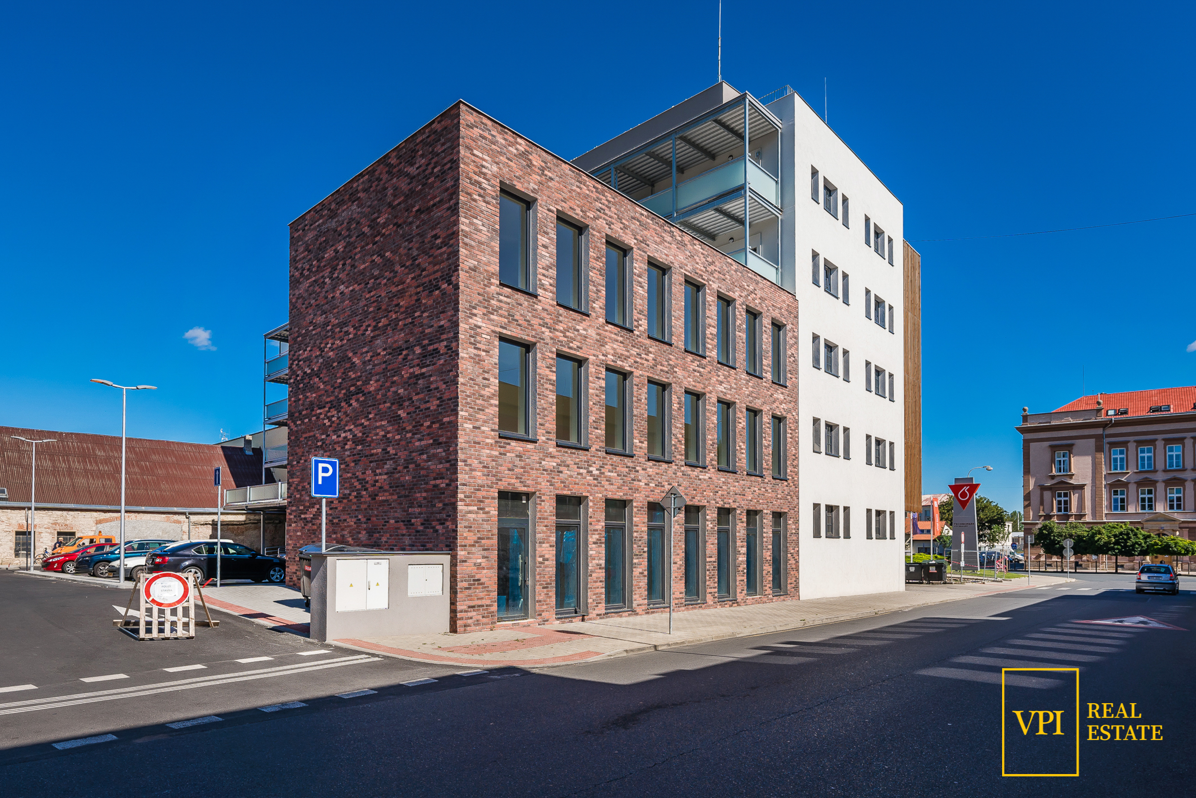 VPI REAL ESTATE foto 2