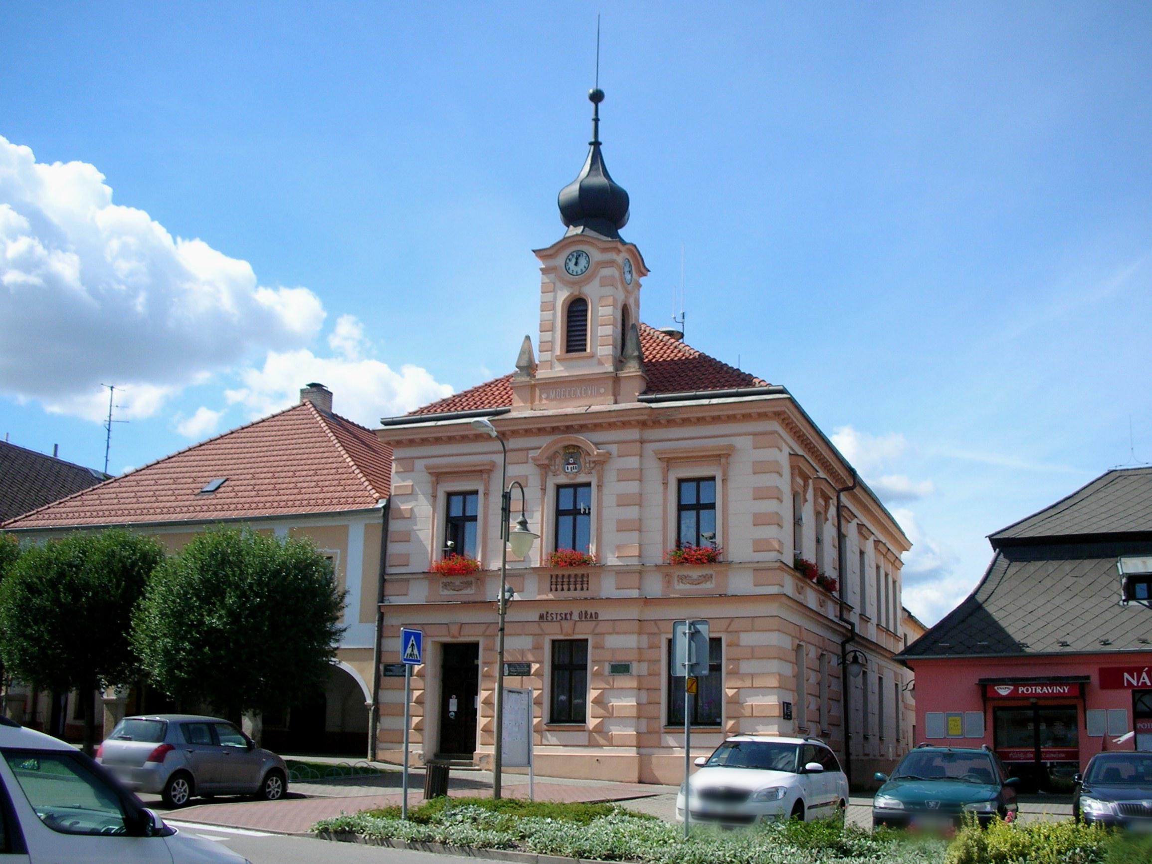 GOLČŮV JENÍKOV - MĚSTSKÝ ÚŘAD foto 3