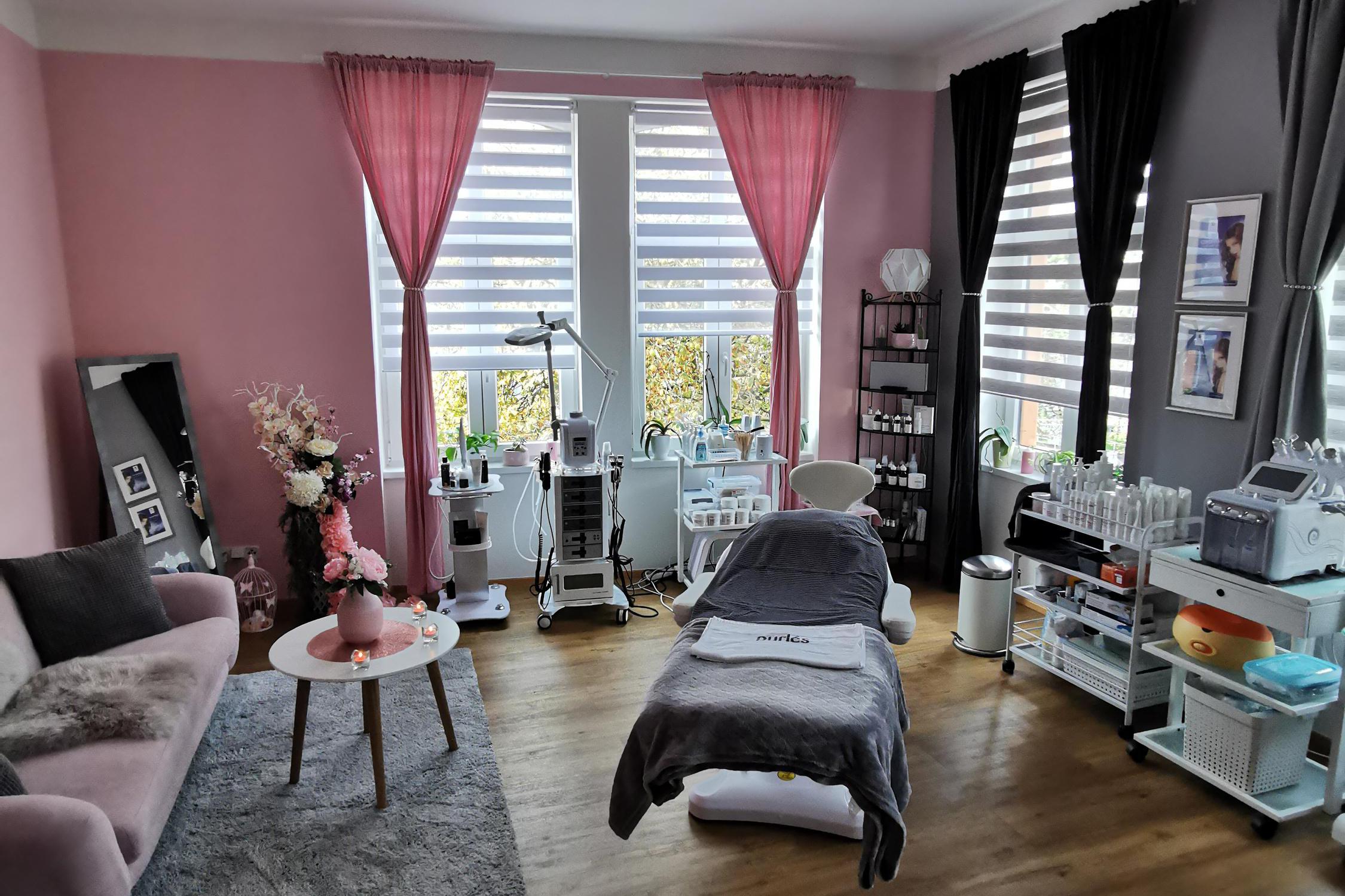 SALON KRÁSY DANA SOUCHOVÁ