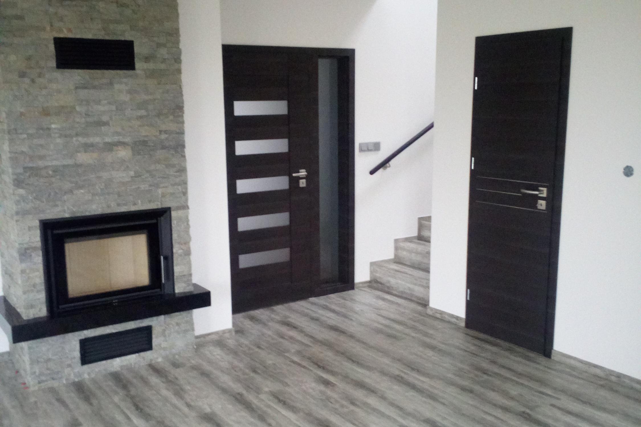 Kafka dveře podlahy