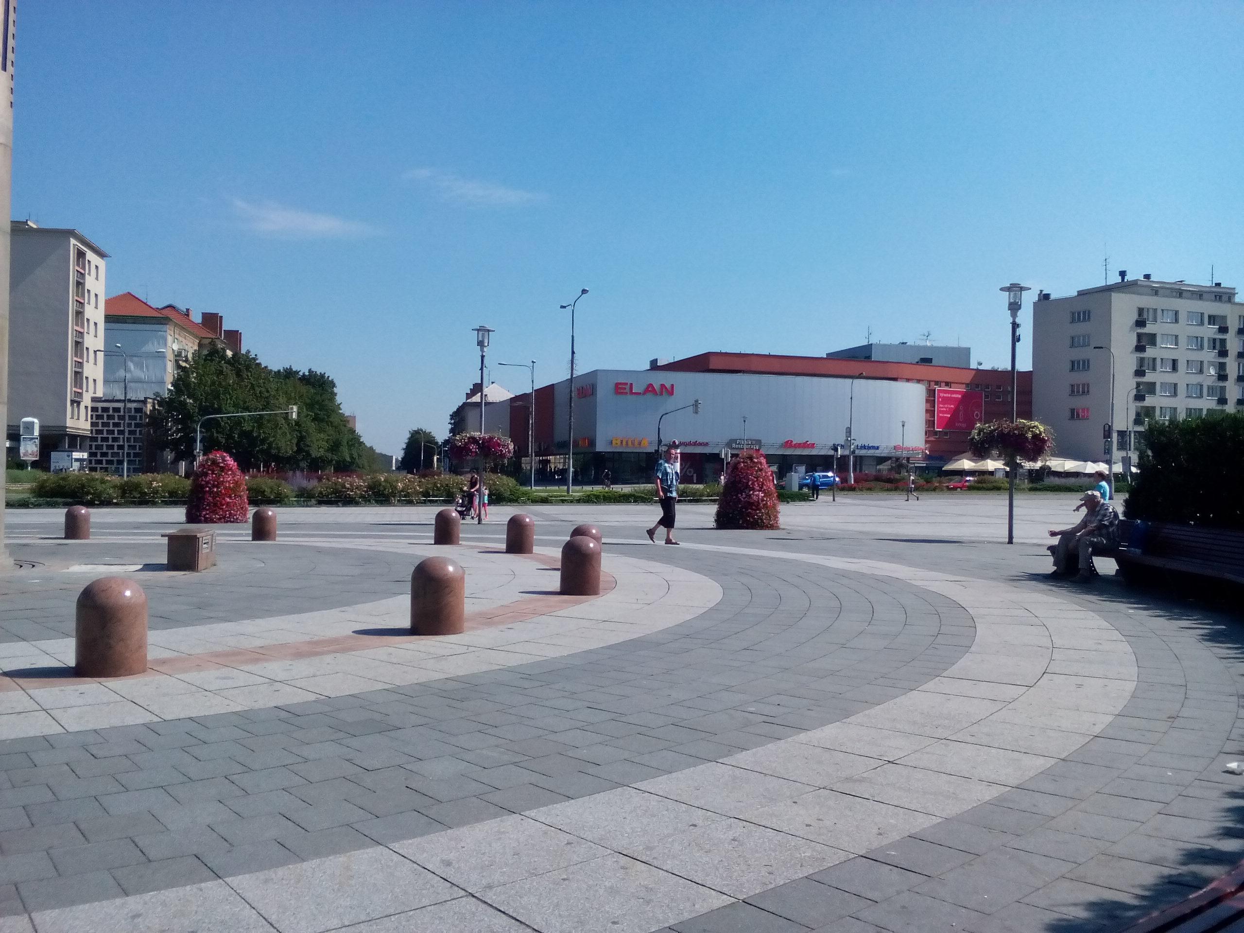 Obchodní centrum Elan foto 6