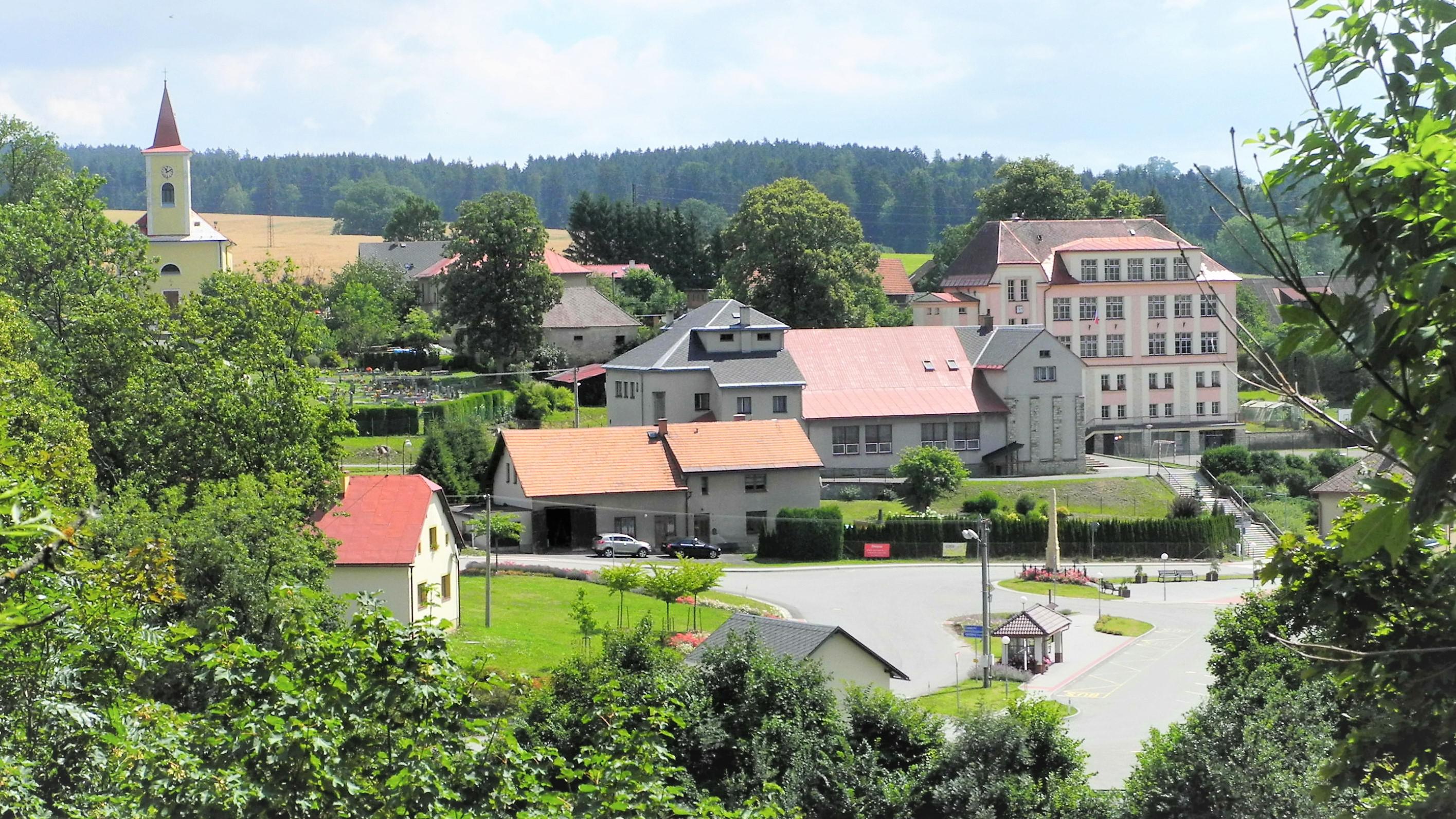 Kunvald - úřad městyse foto 2