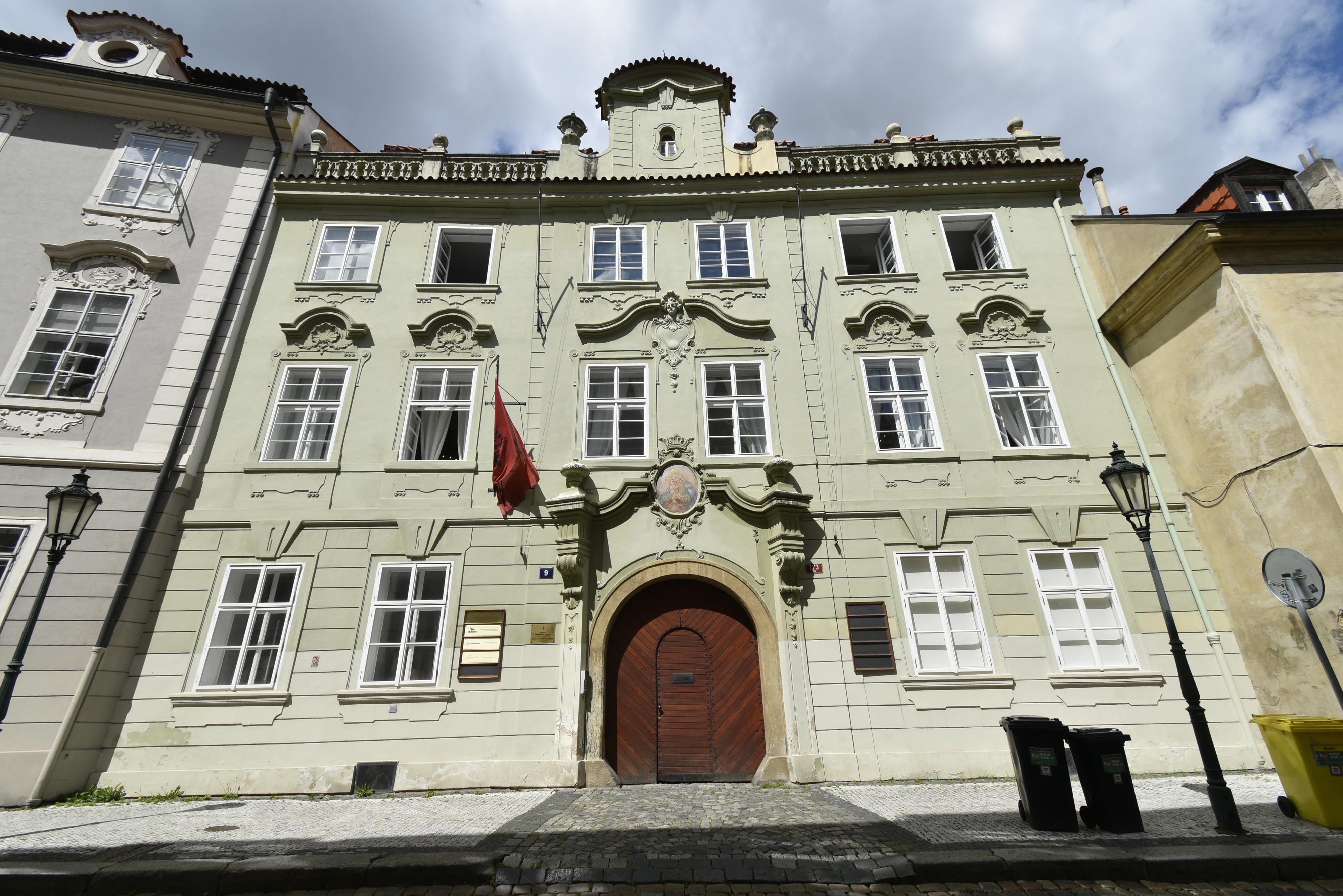 Albánie - Velvyslanectví Albánské republiky foto 2