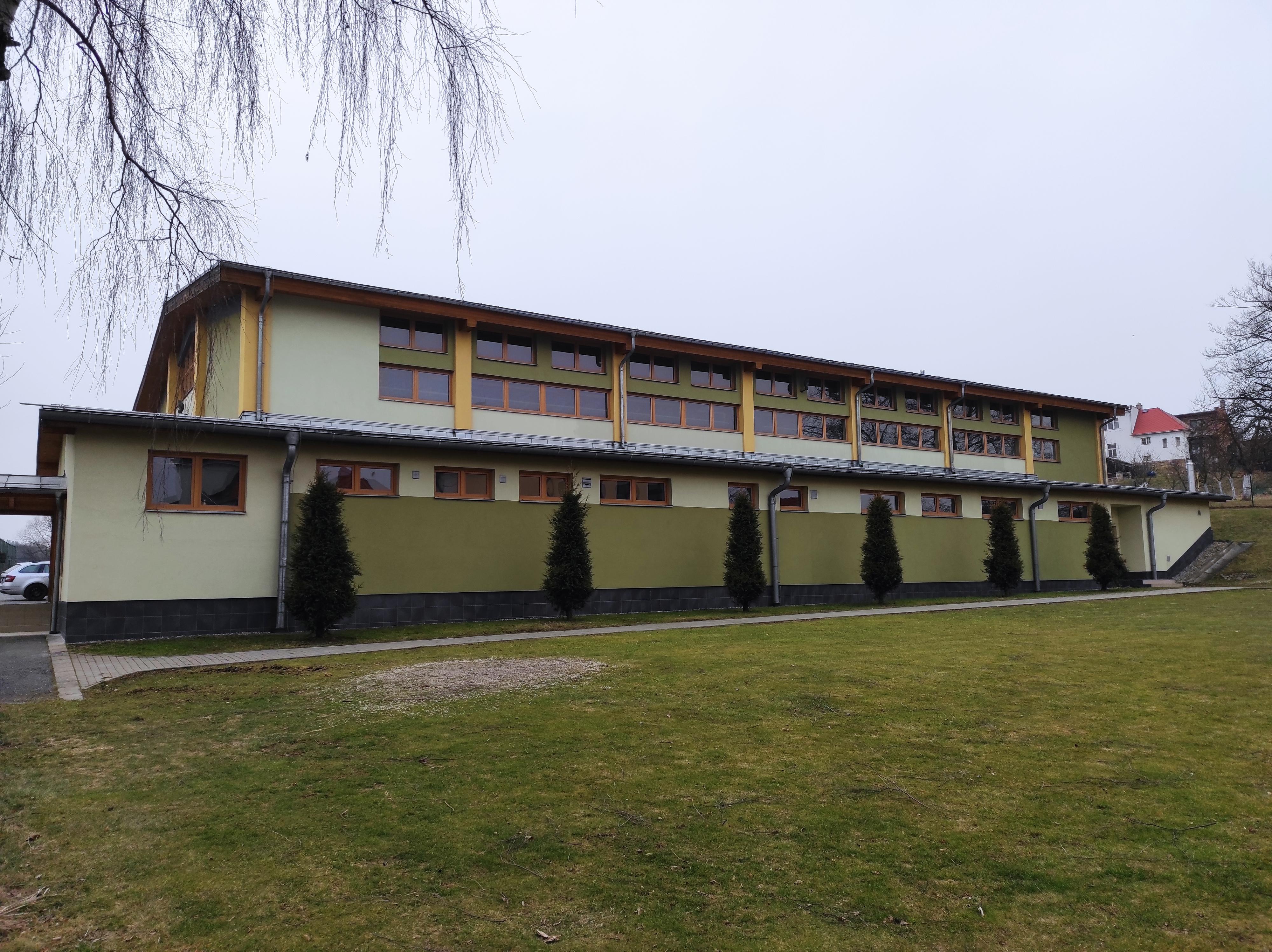 Sportovní hala Gymnázia Valašské Klobouky foto 1