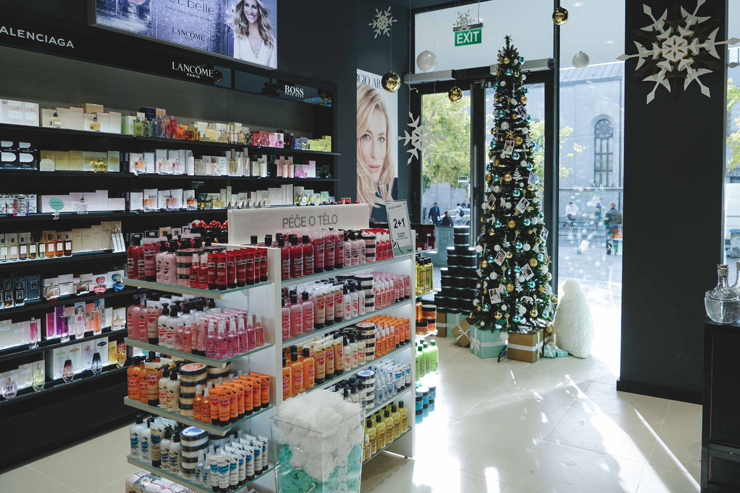 Parfumerie Douglas foto 3