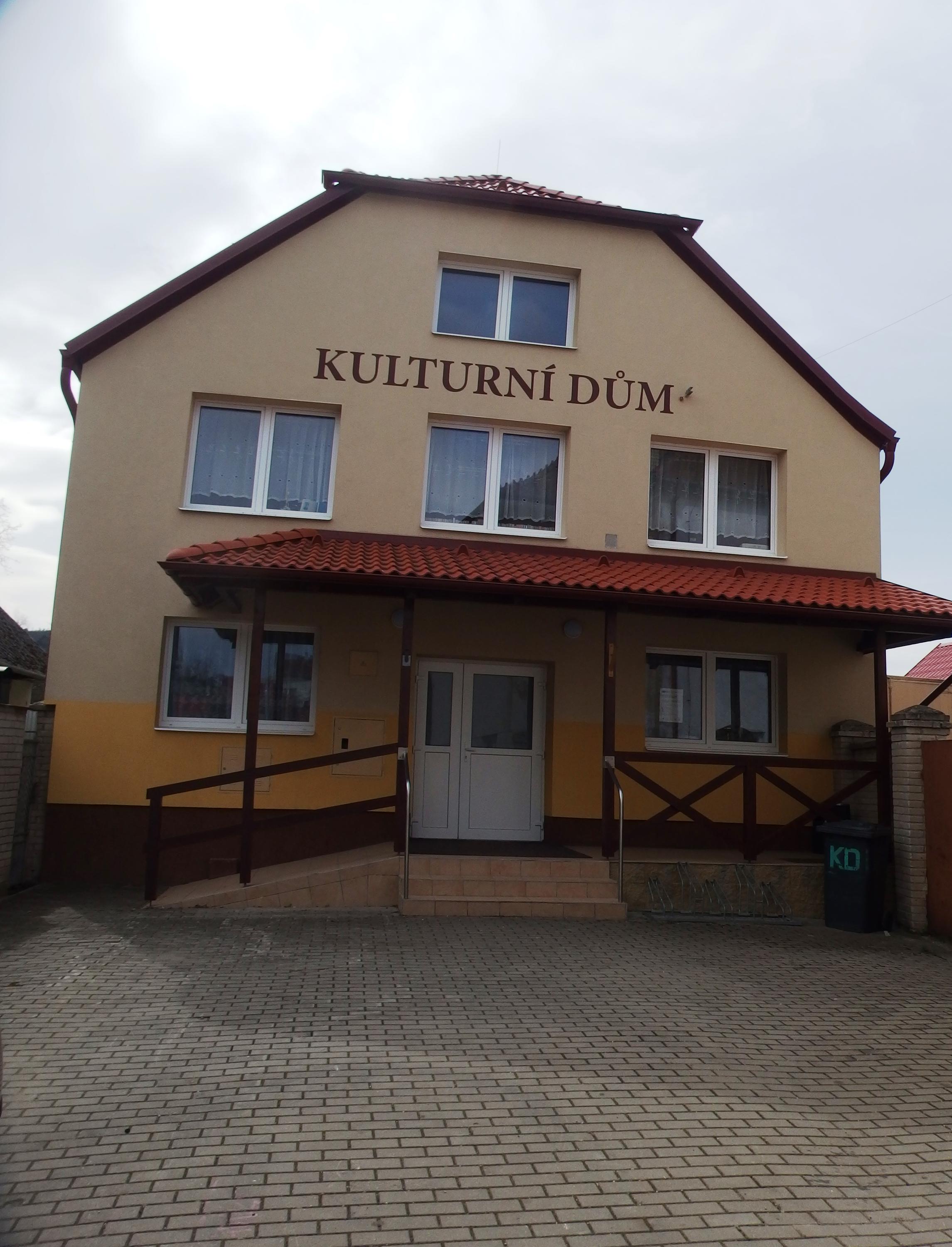 Obecní knihovna Horní Němčí foto 2