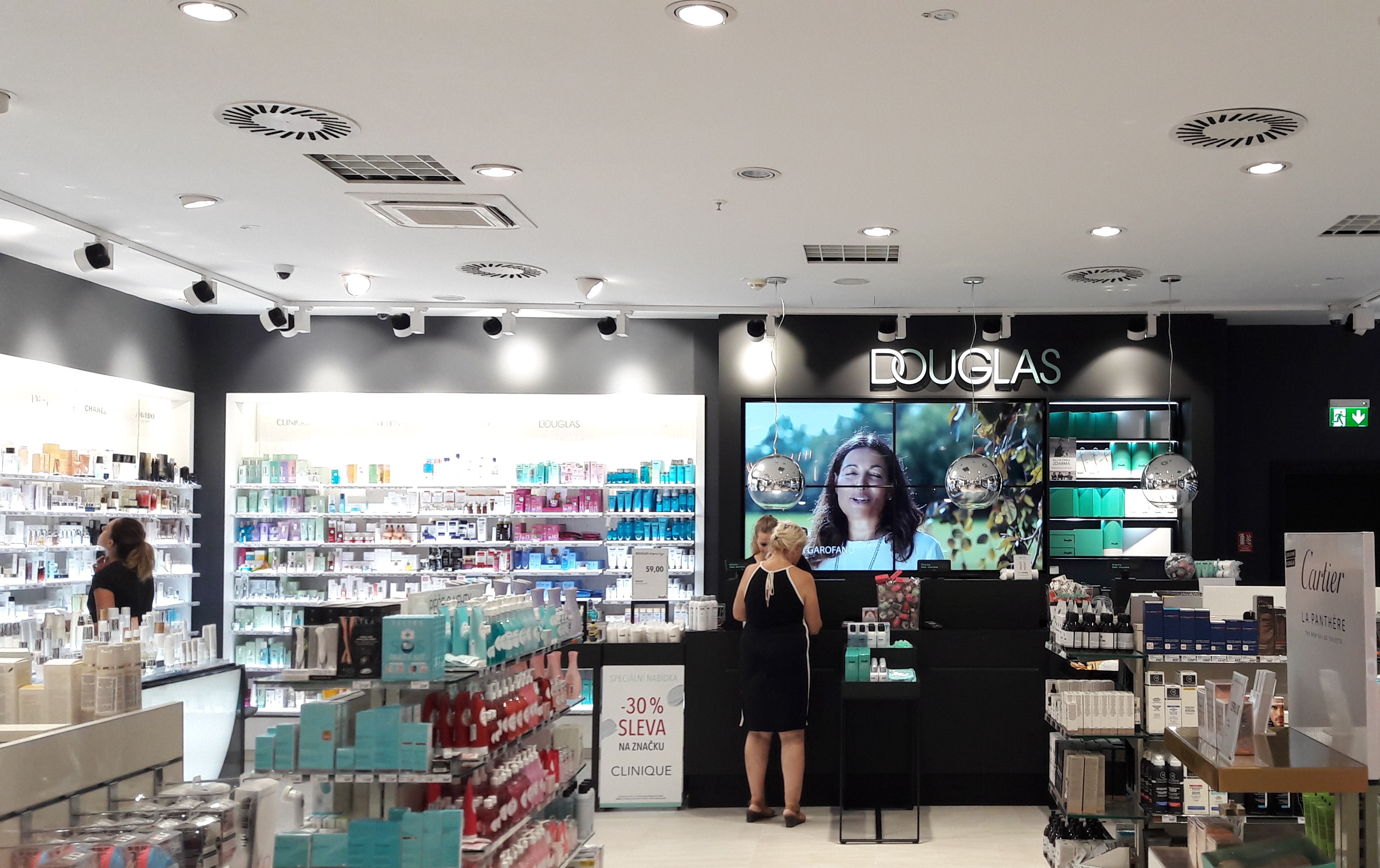 Parfumerie Douglas foto 3