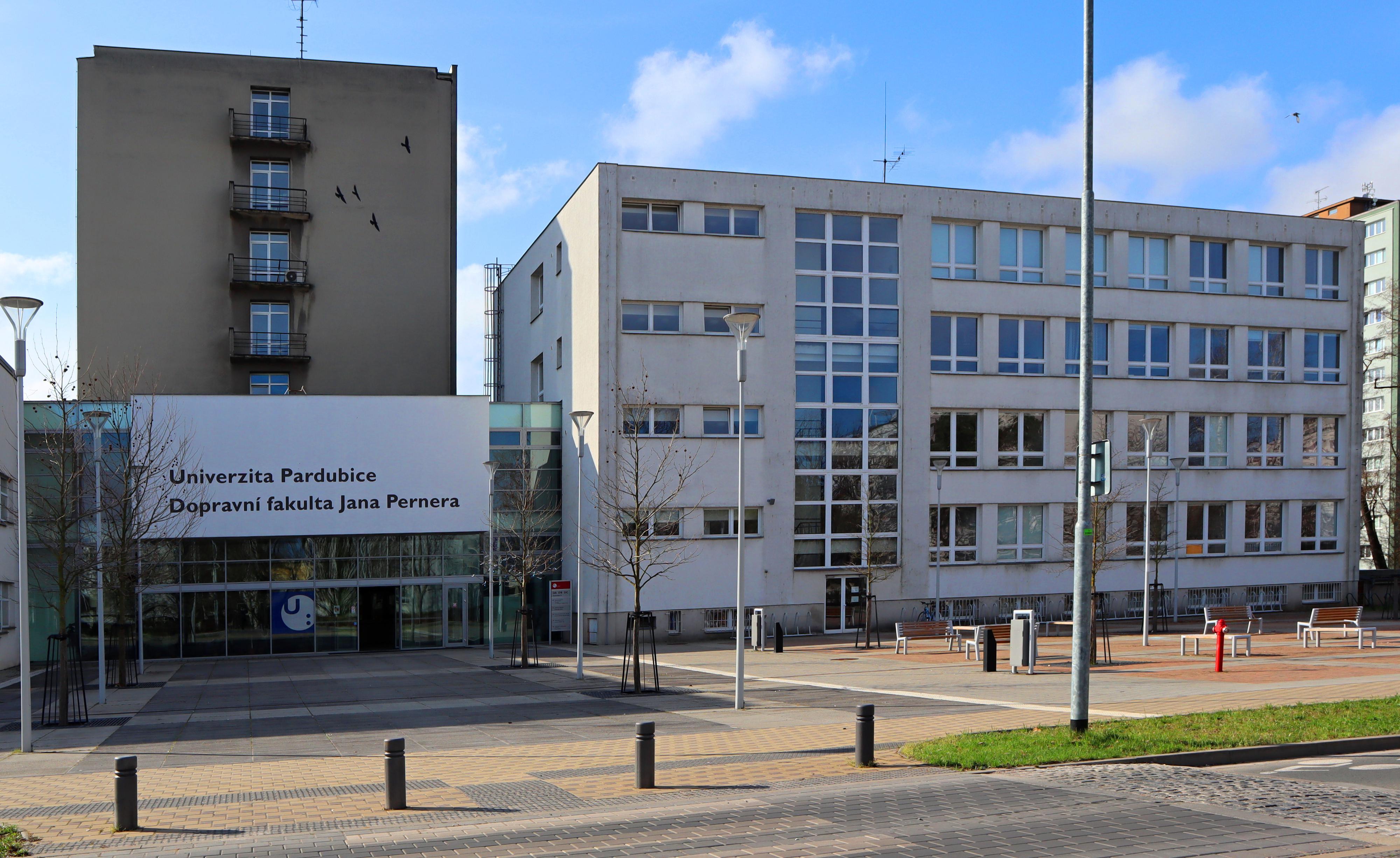 Univerzita Pardubice - Dopravní fakulta Jana Pernera foto 3