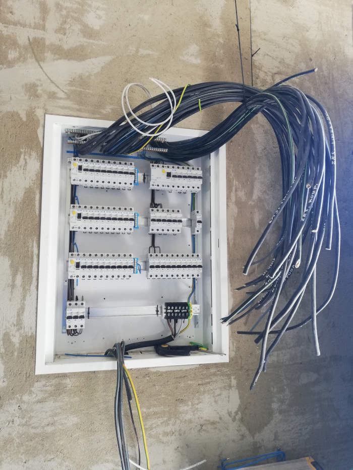 Martin Nízky – elektroinstalace a revize foto 1