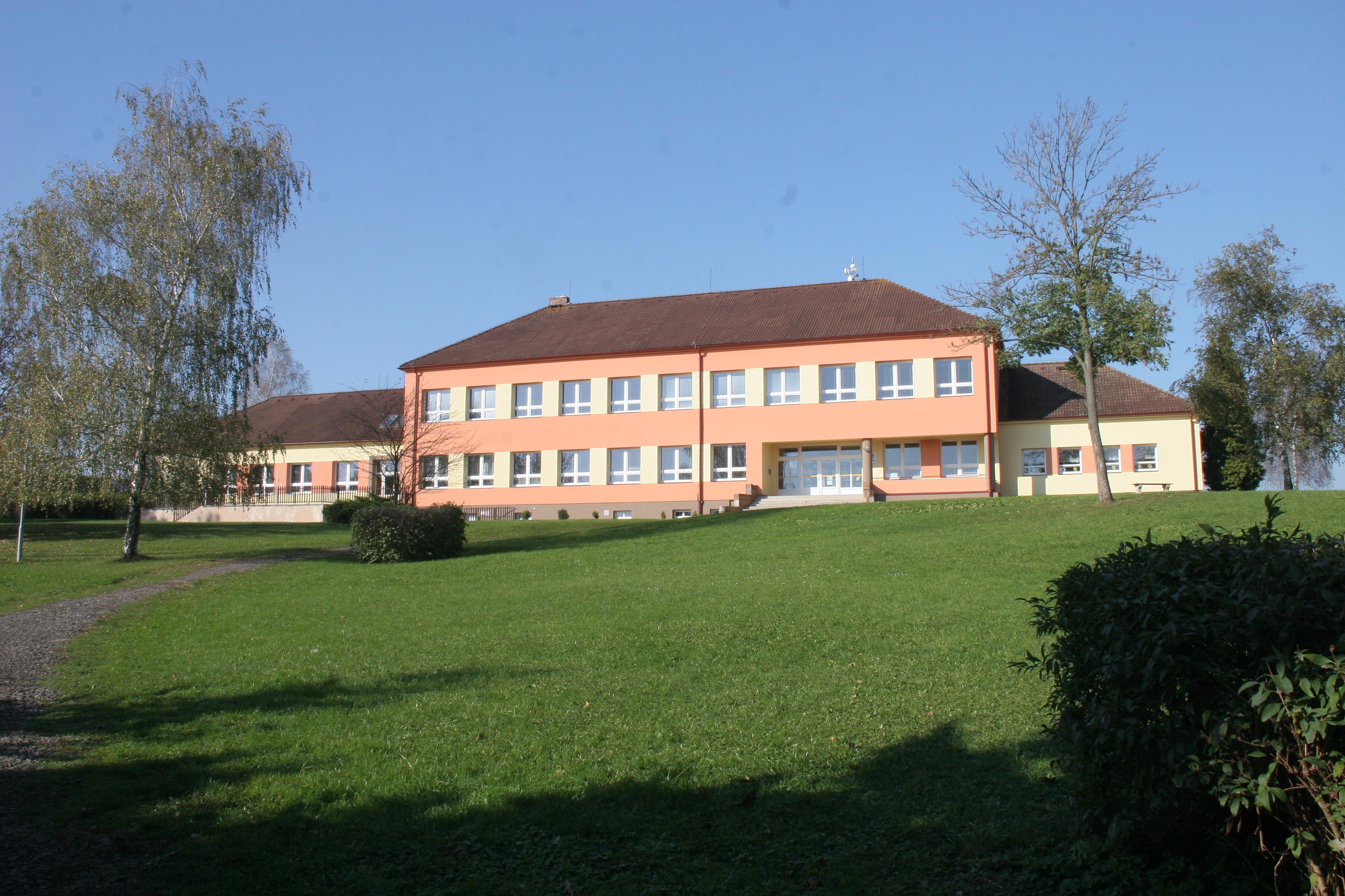 Integrovaná základní škola a mateřská škola