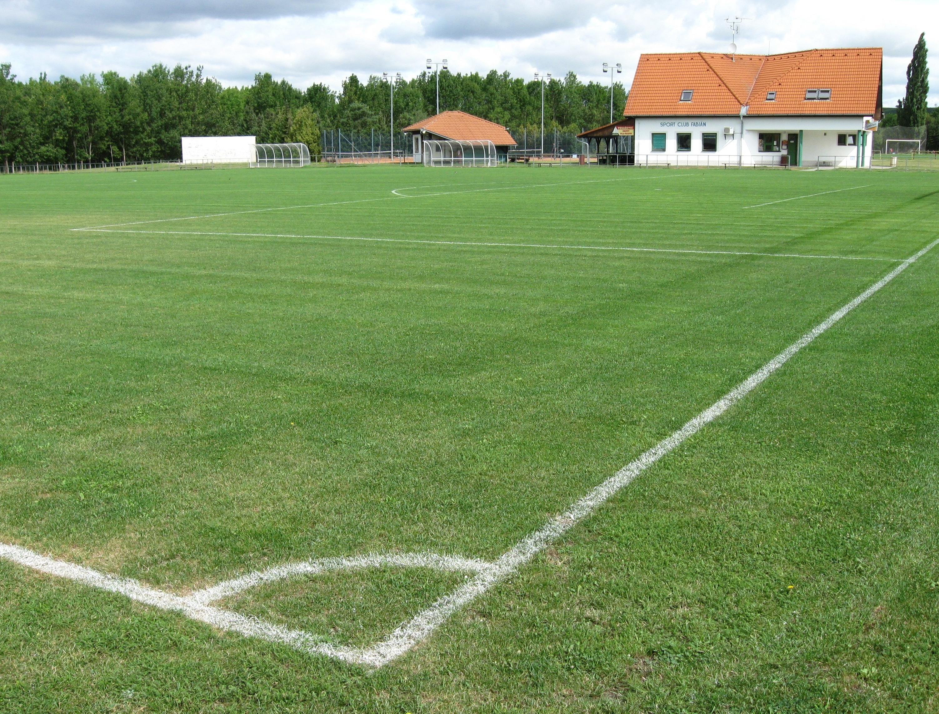Fotbalové hřiště TJ Velké Bílovice foto 2