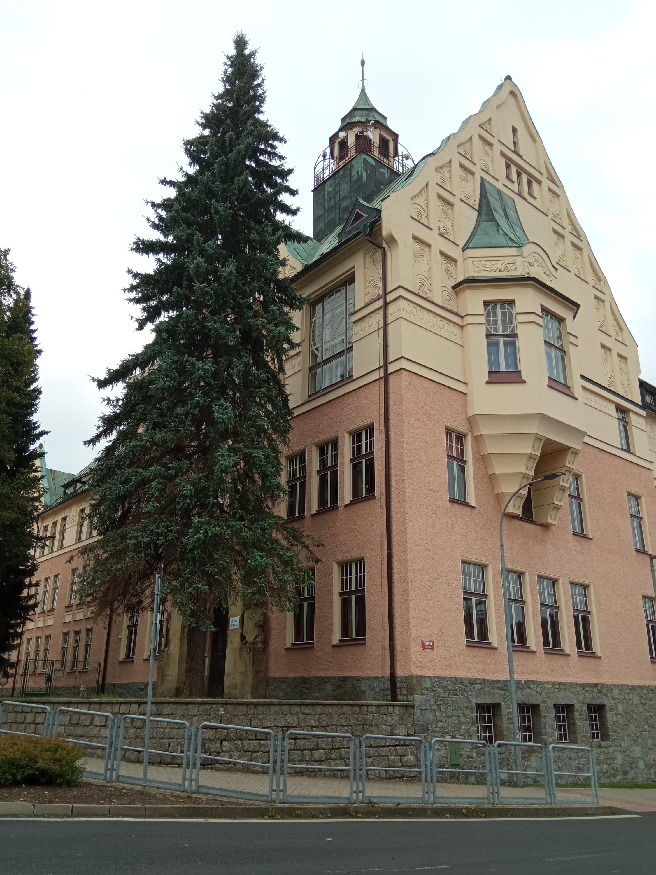 Gymnázium Rumburk, Komenského foto 3