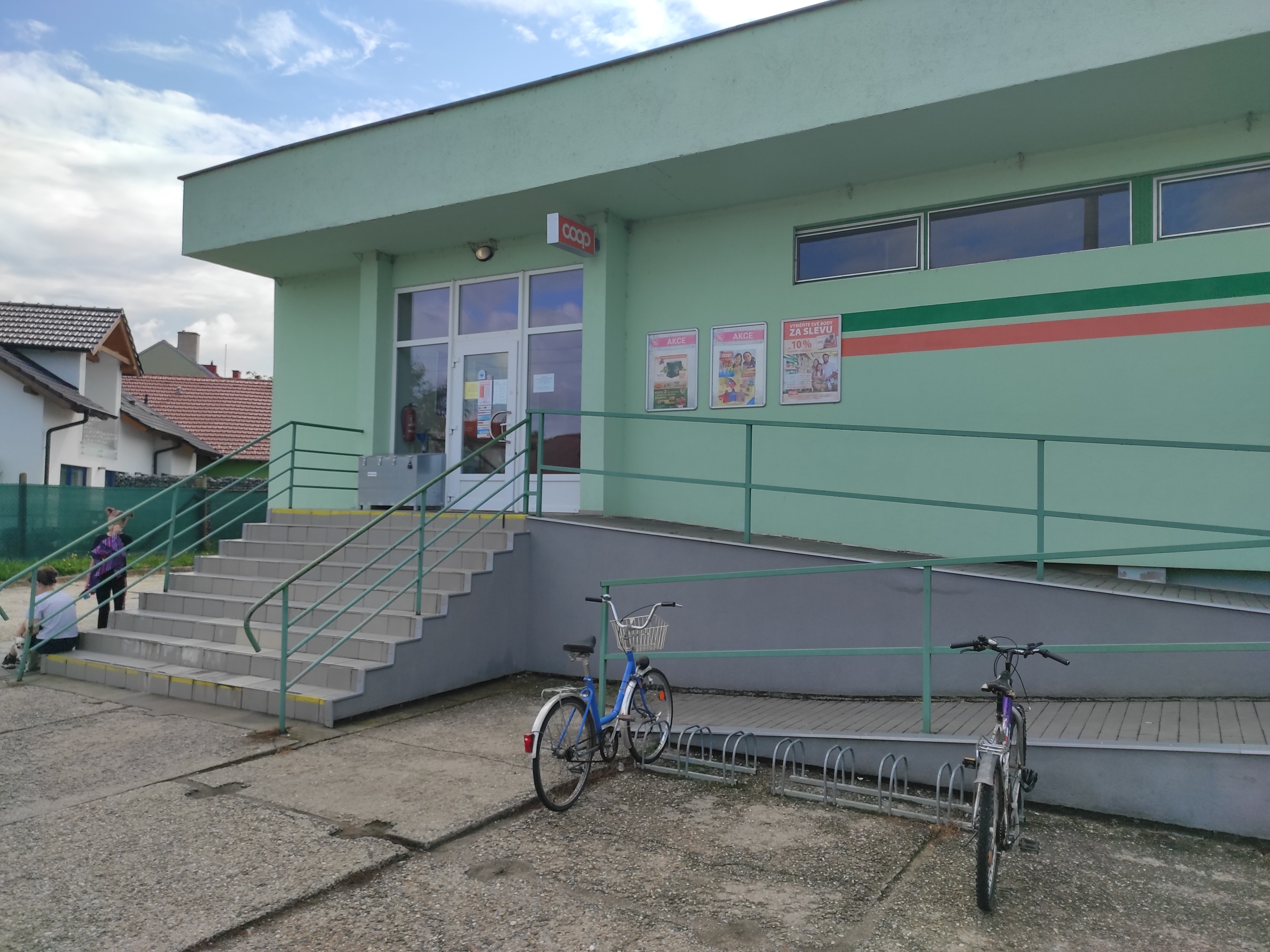 Jednota, spotřební družstvo v Hodoníně - COOP foto 5