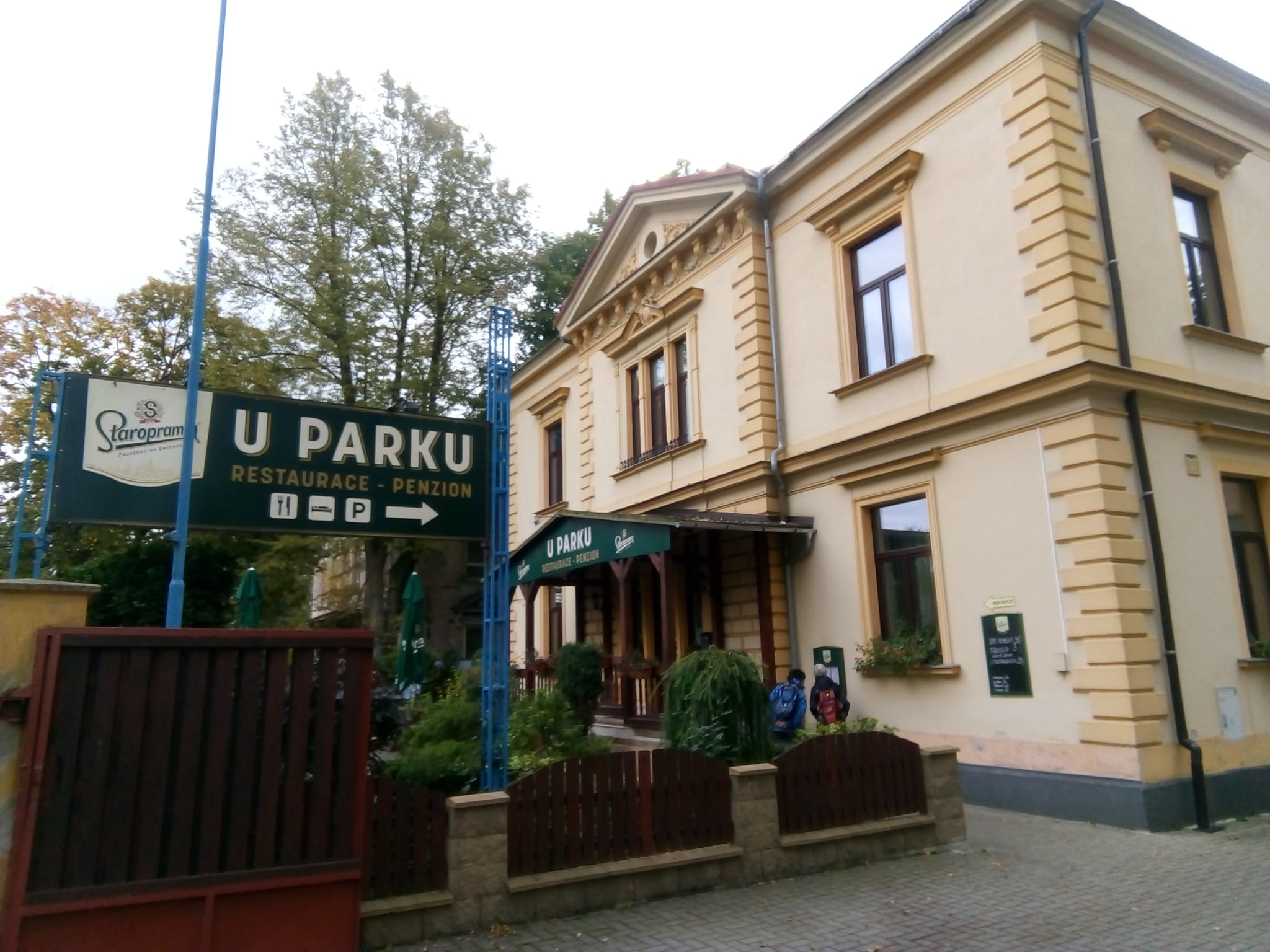 Restaurace a penzion U Parku foto 2