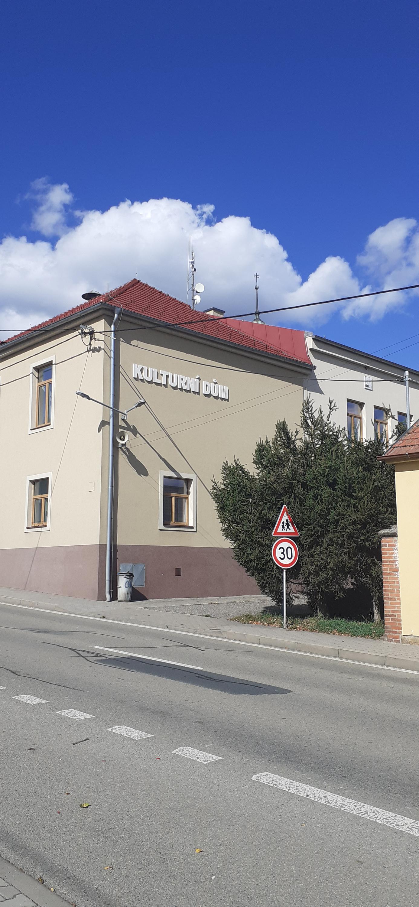 Obecní knihovna Sebranice foto 2