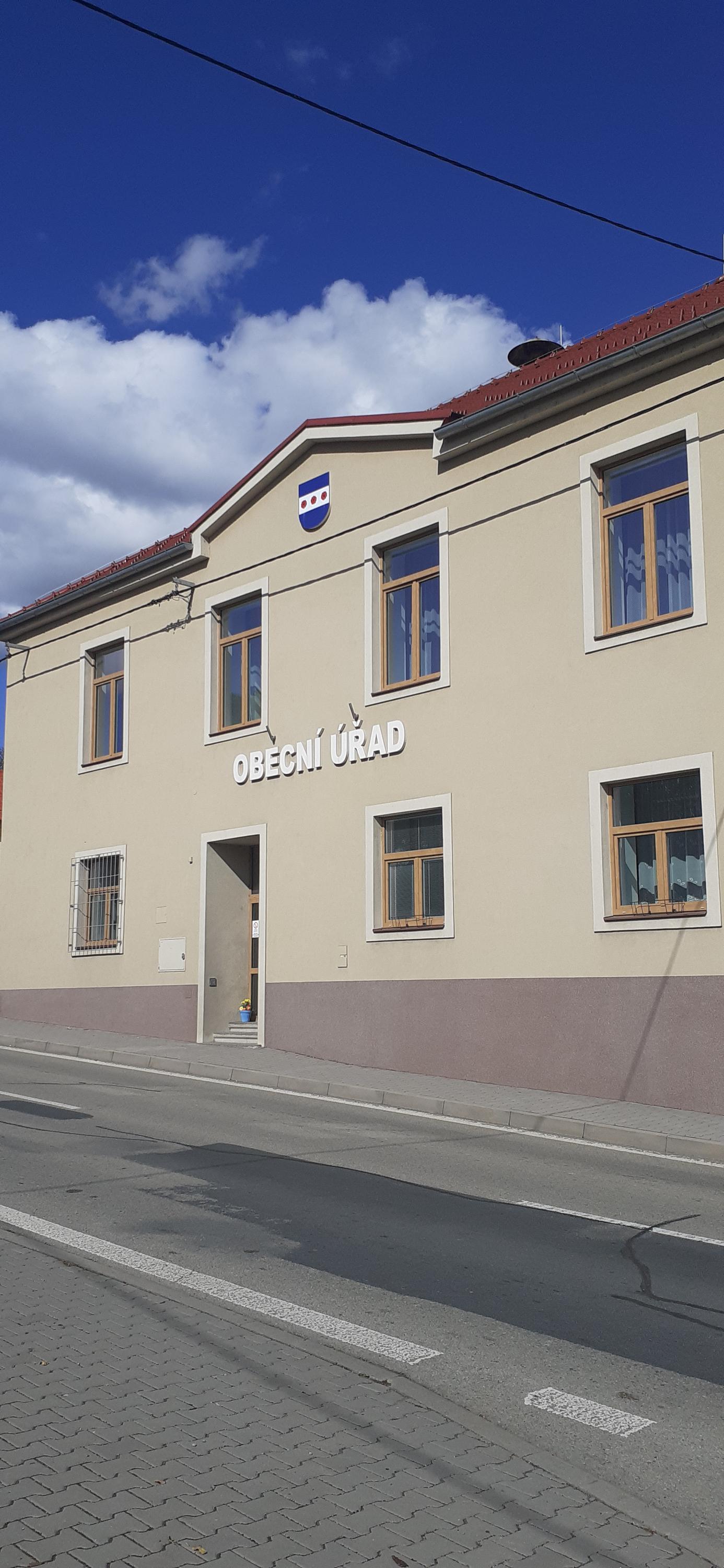 Sebranice - obecní úřad foto 6