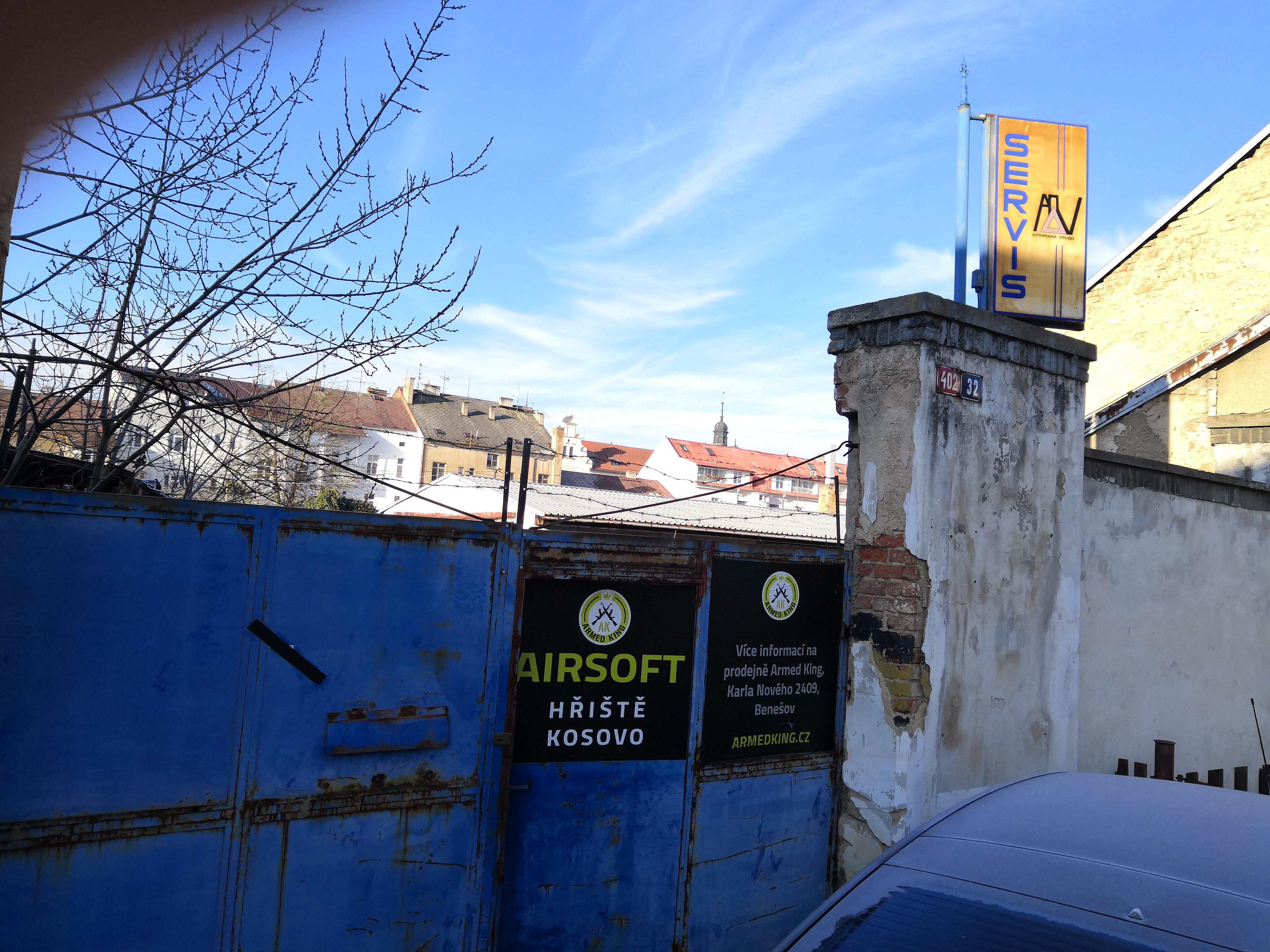 Armed King - hřiště Kosovo foto 1