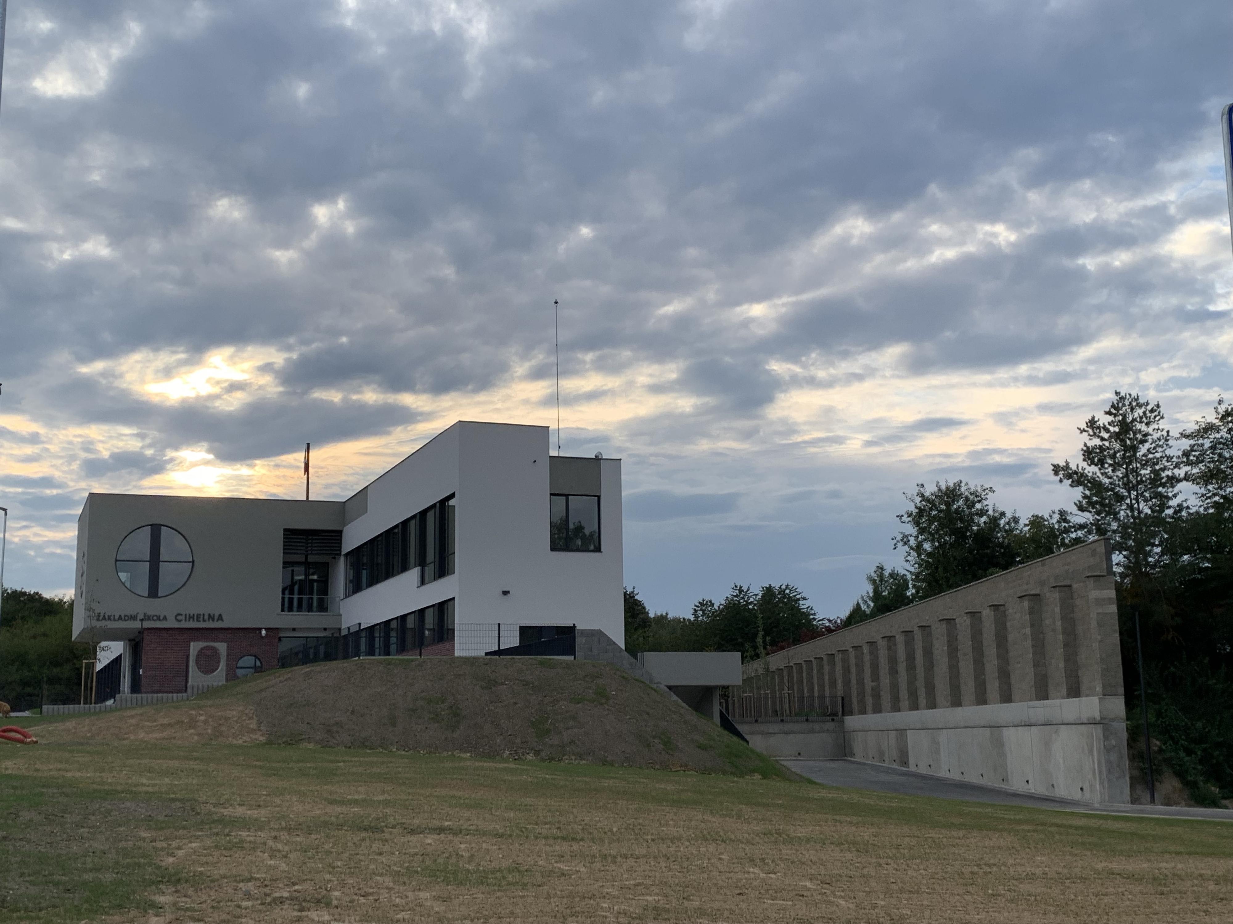 ZŠ Roztoky - Cihelna foto 1