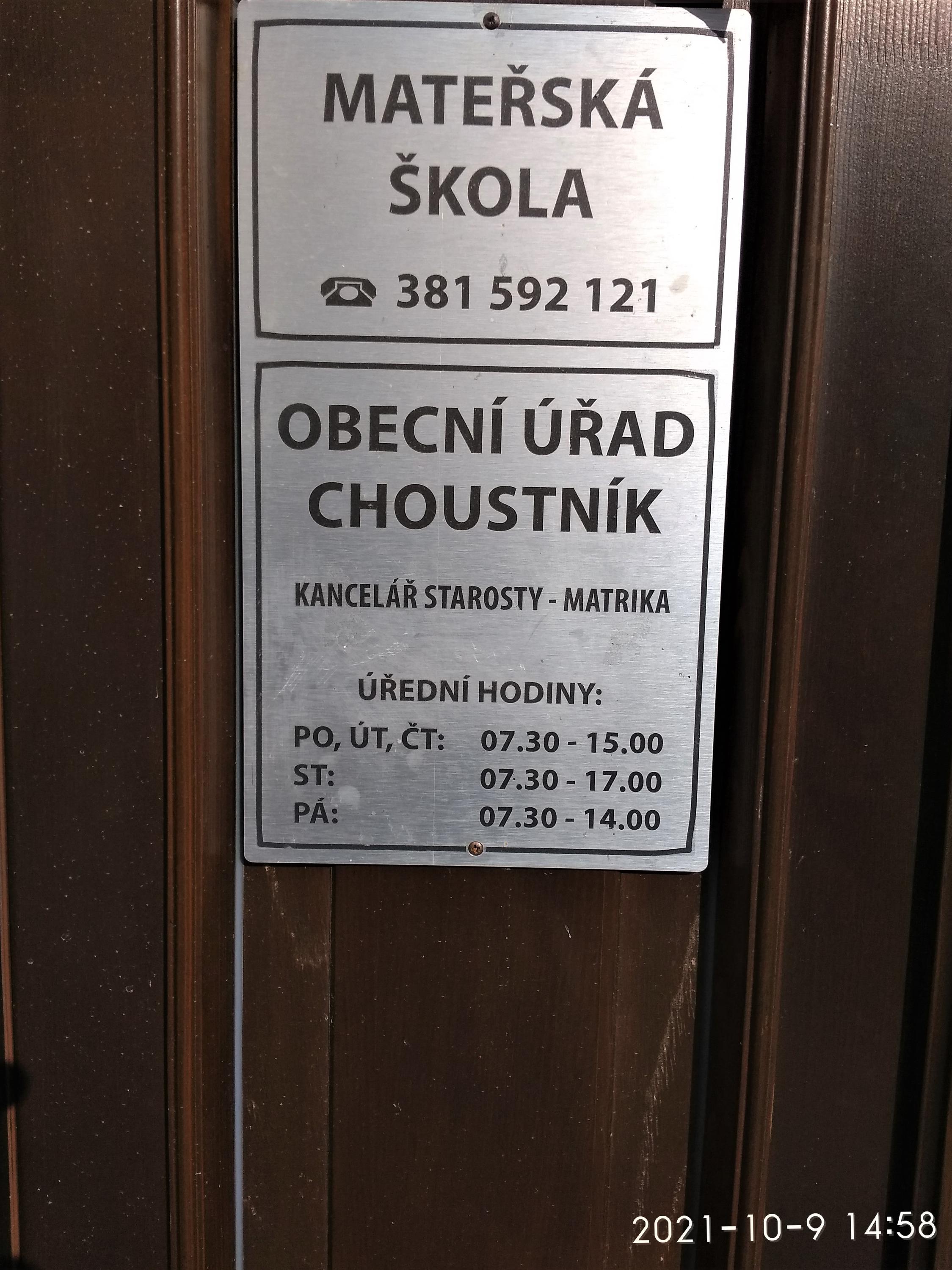 Choustník - obecní úřad foto 5