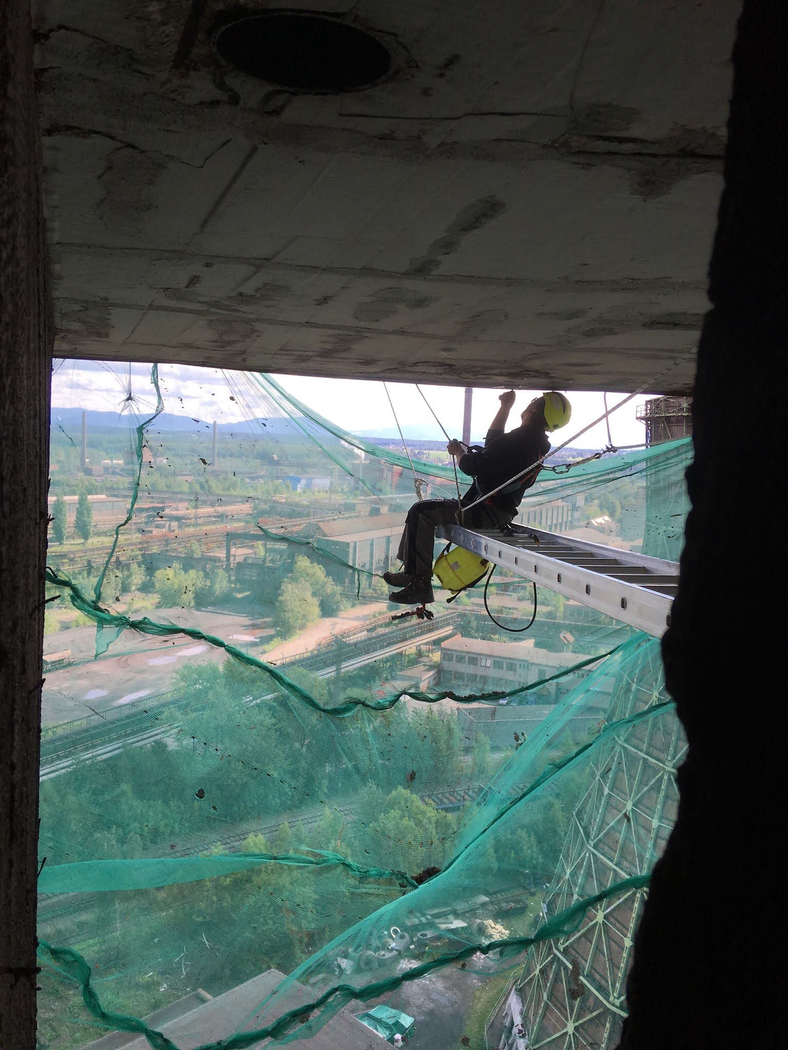 Jedlička - ořezy stromů, výškové práce foto 4