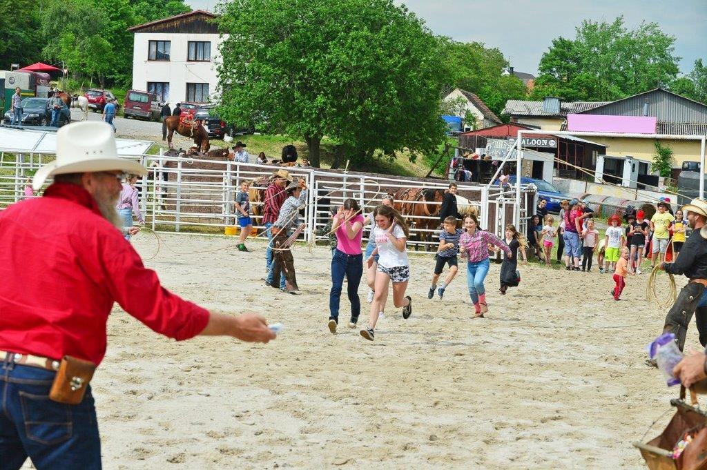 WI-CZ, RODEO CORRAL foto 4