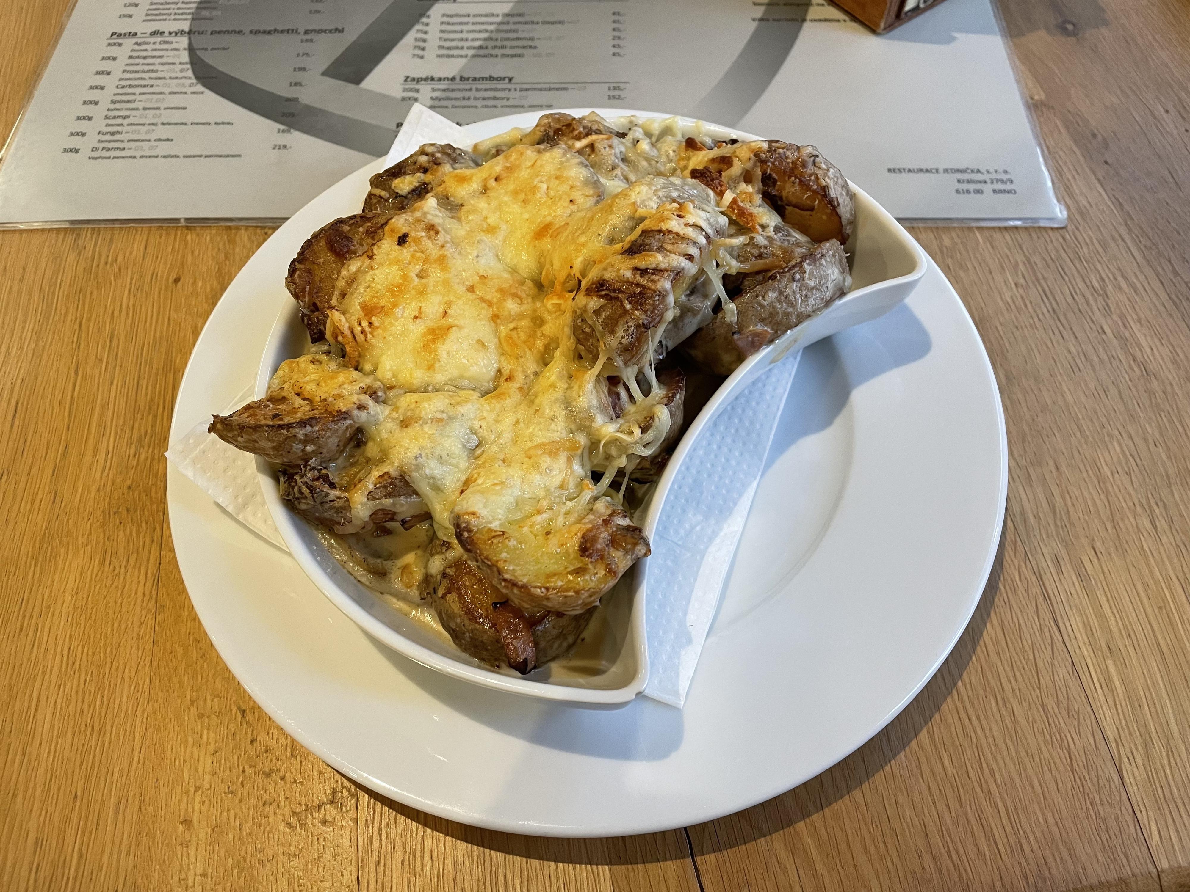 RESTAURACE JEDNIČKA foto 2