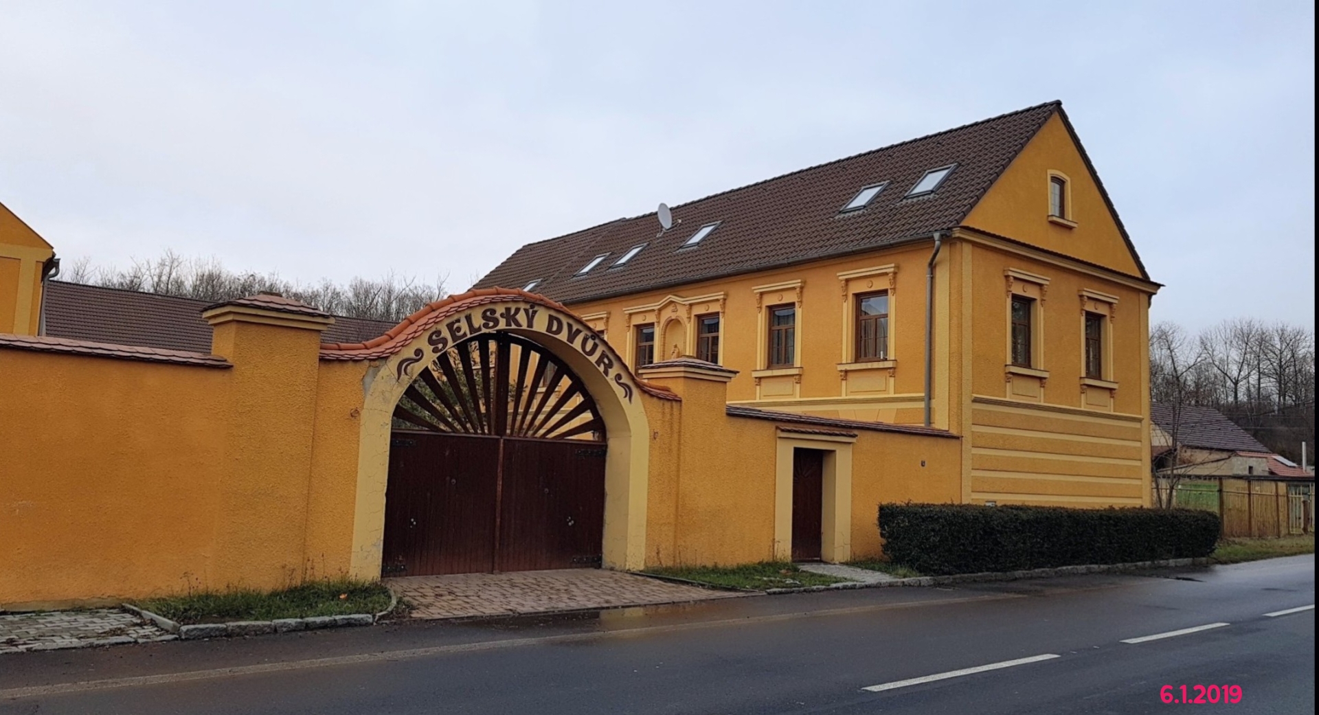 Restaurace Selský dvůr