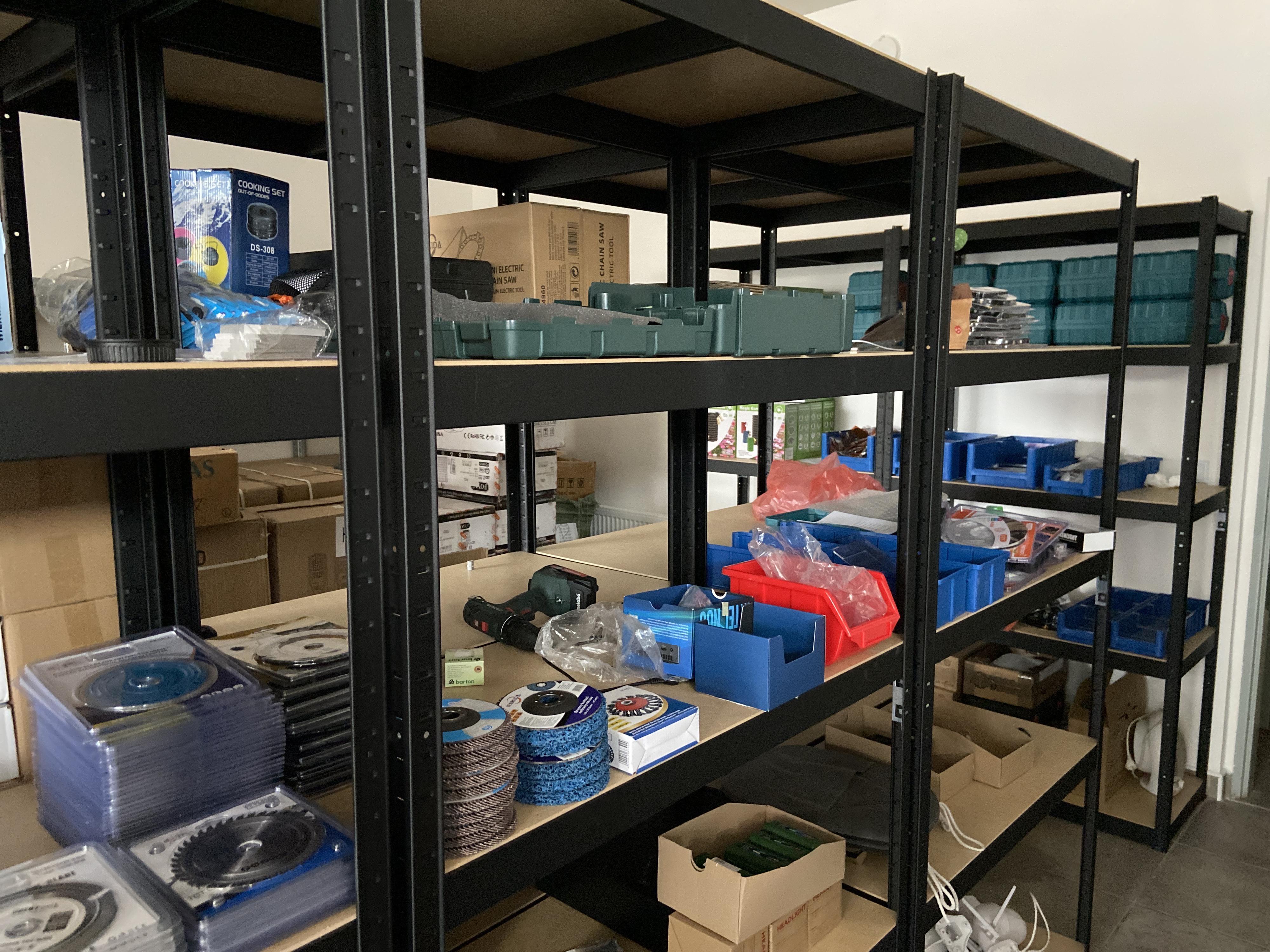 ROBERTO MARKETPLACE s.r.o. foto 6