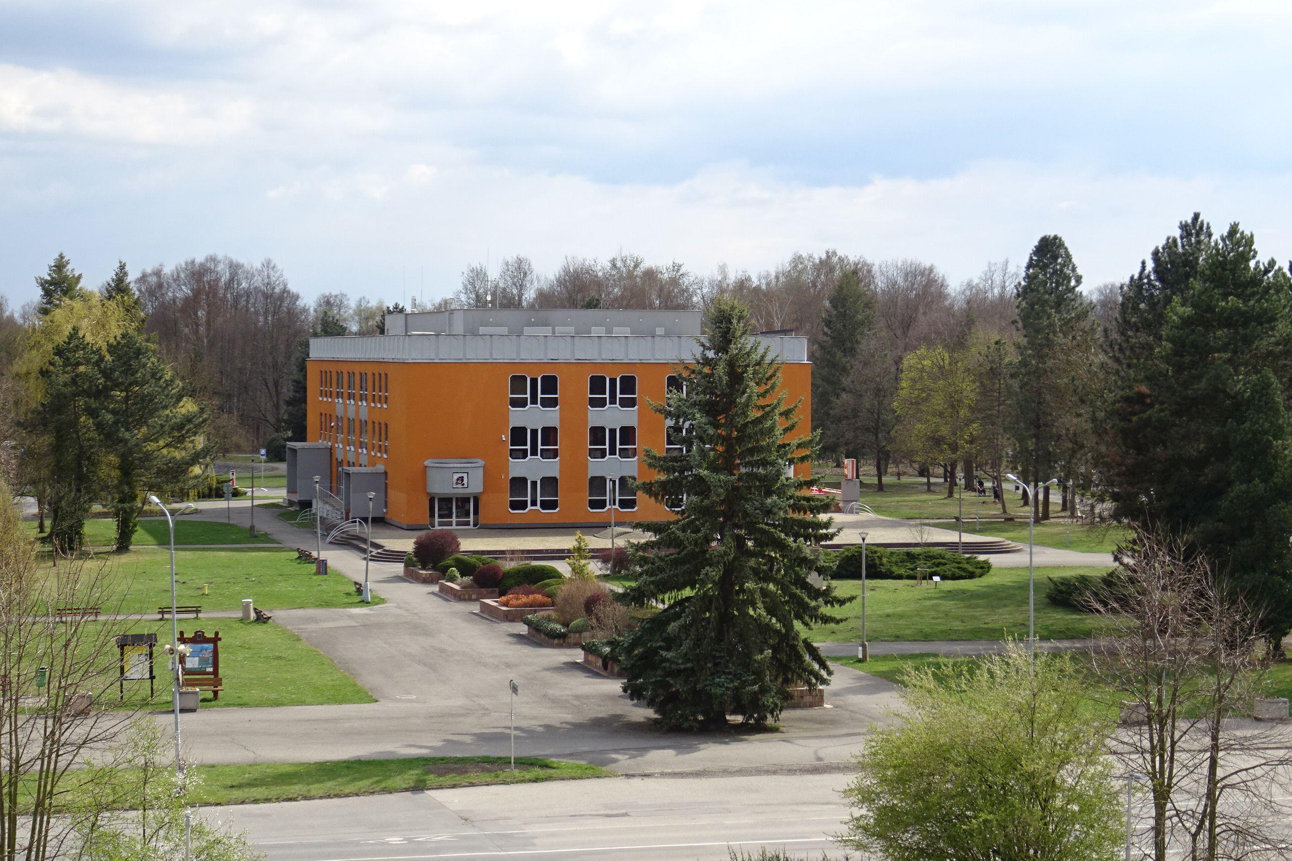 Městská knihovna Veselí nad Lužnicí foto 6