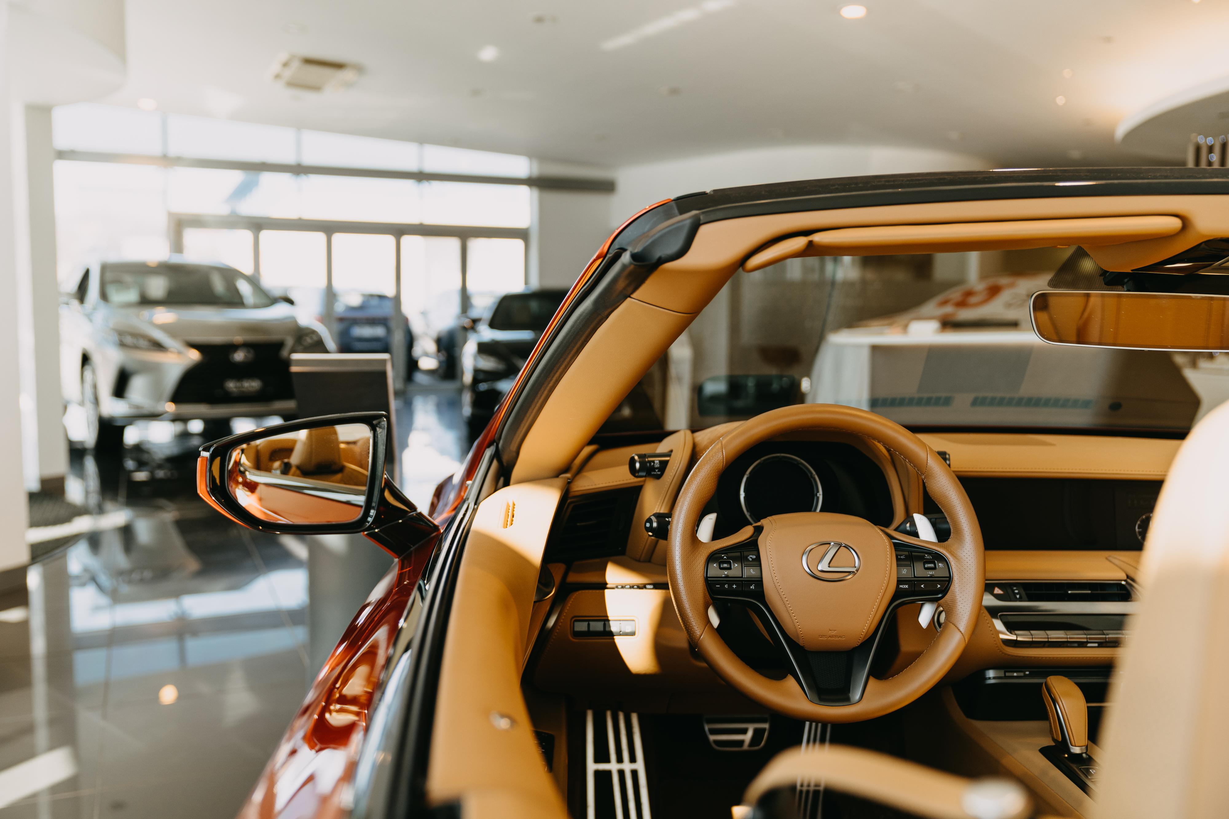 Lexus Brno - C&K člen skupiny AUTO UH a.s. foto 3