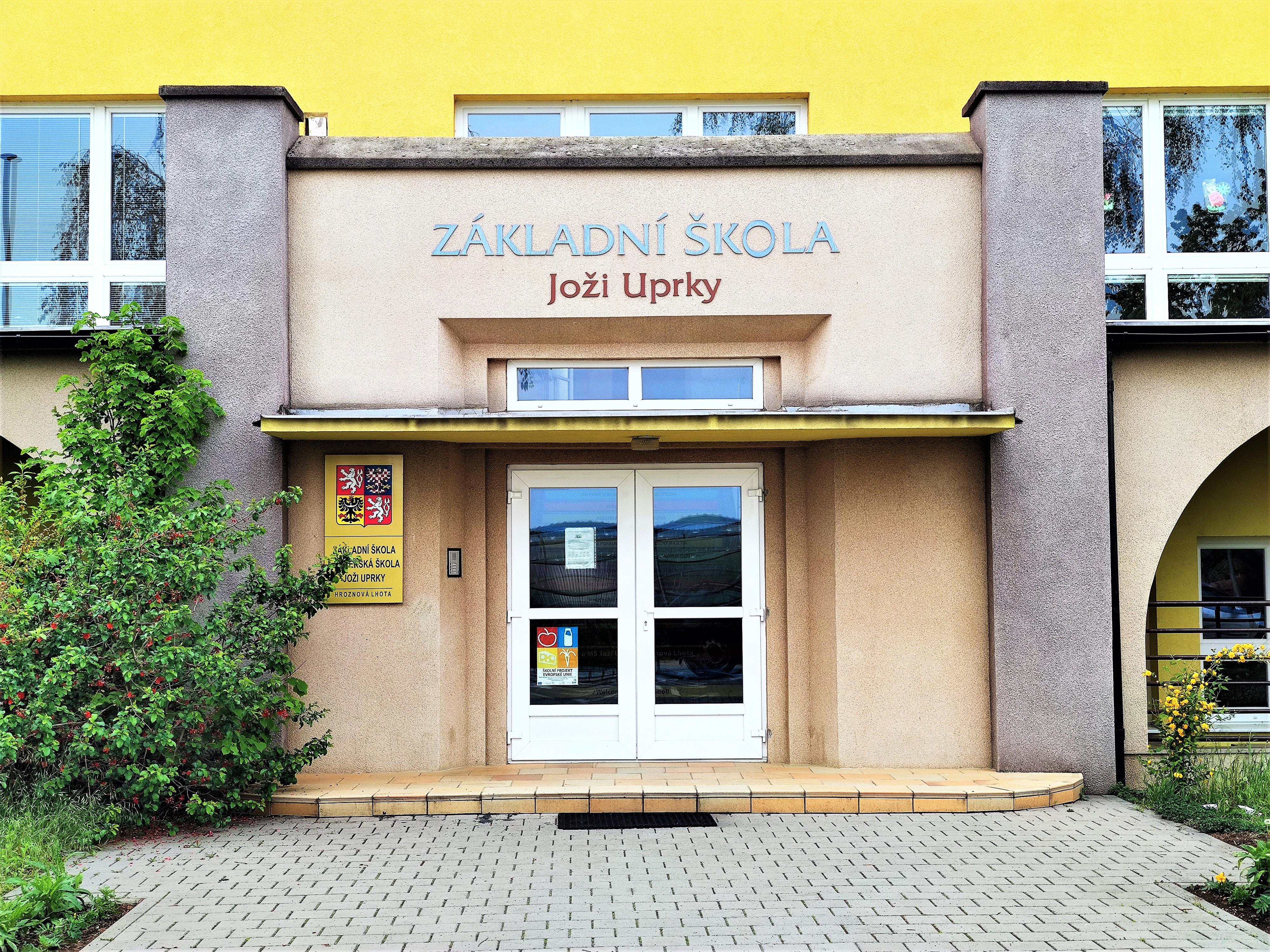 ZŠ a MŠ Joži Uprky Hroznová Lhota foto 2