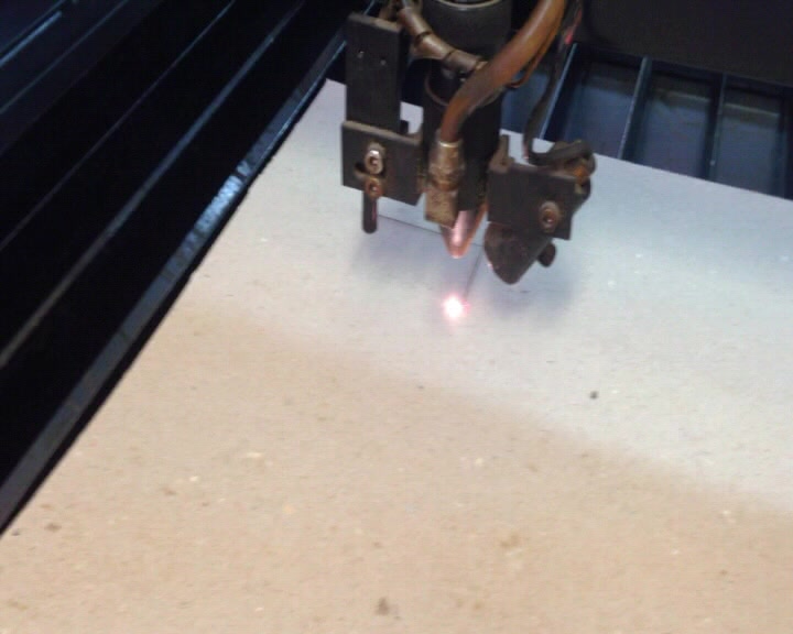 Laser UH foto 2 (náhled videa)