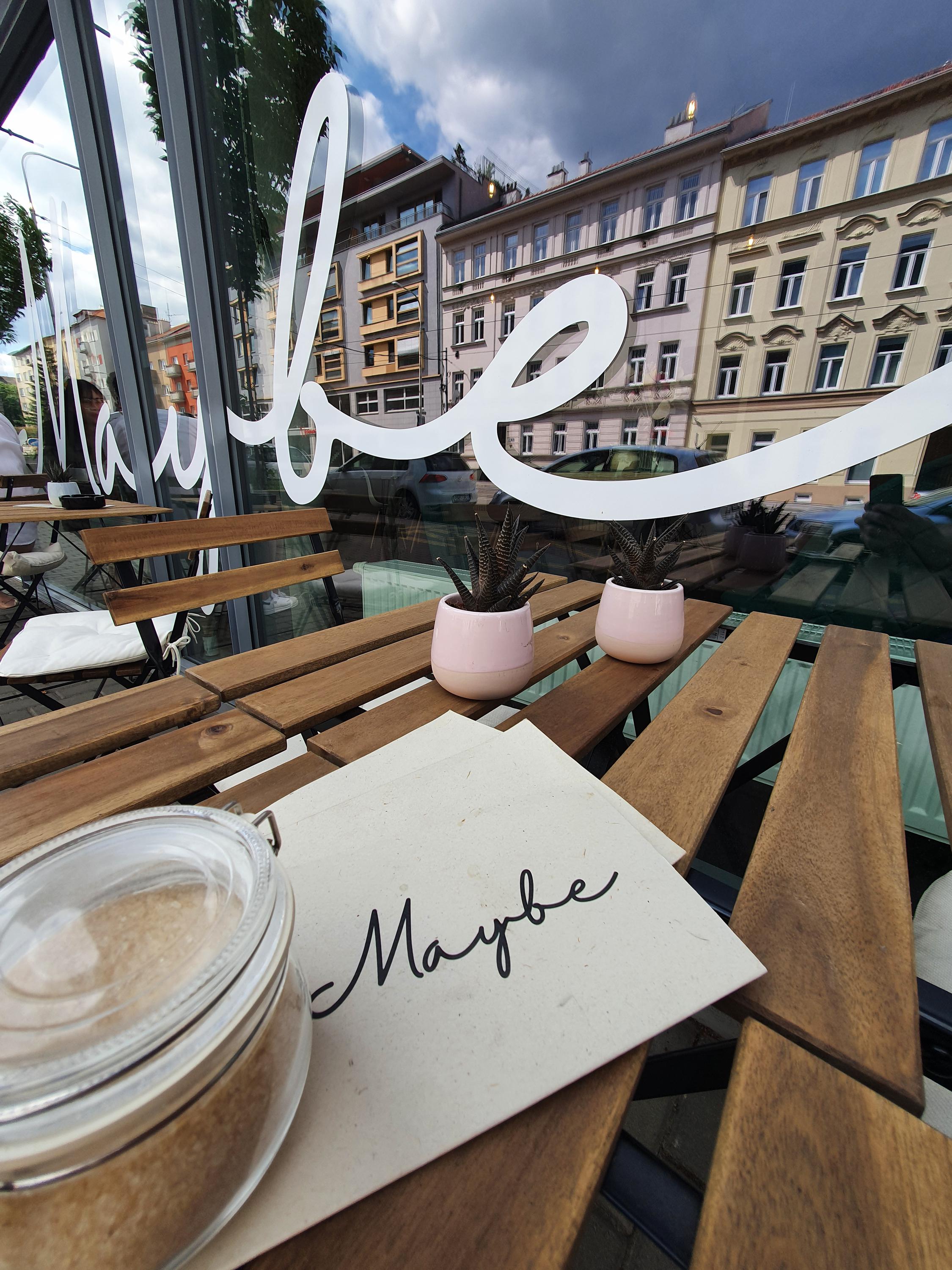 Maybe coffee & bistro foto 2